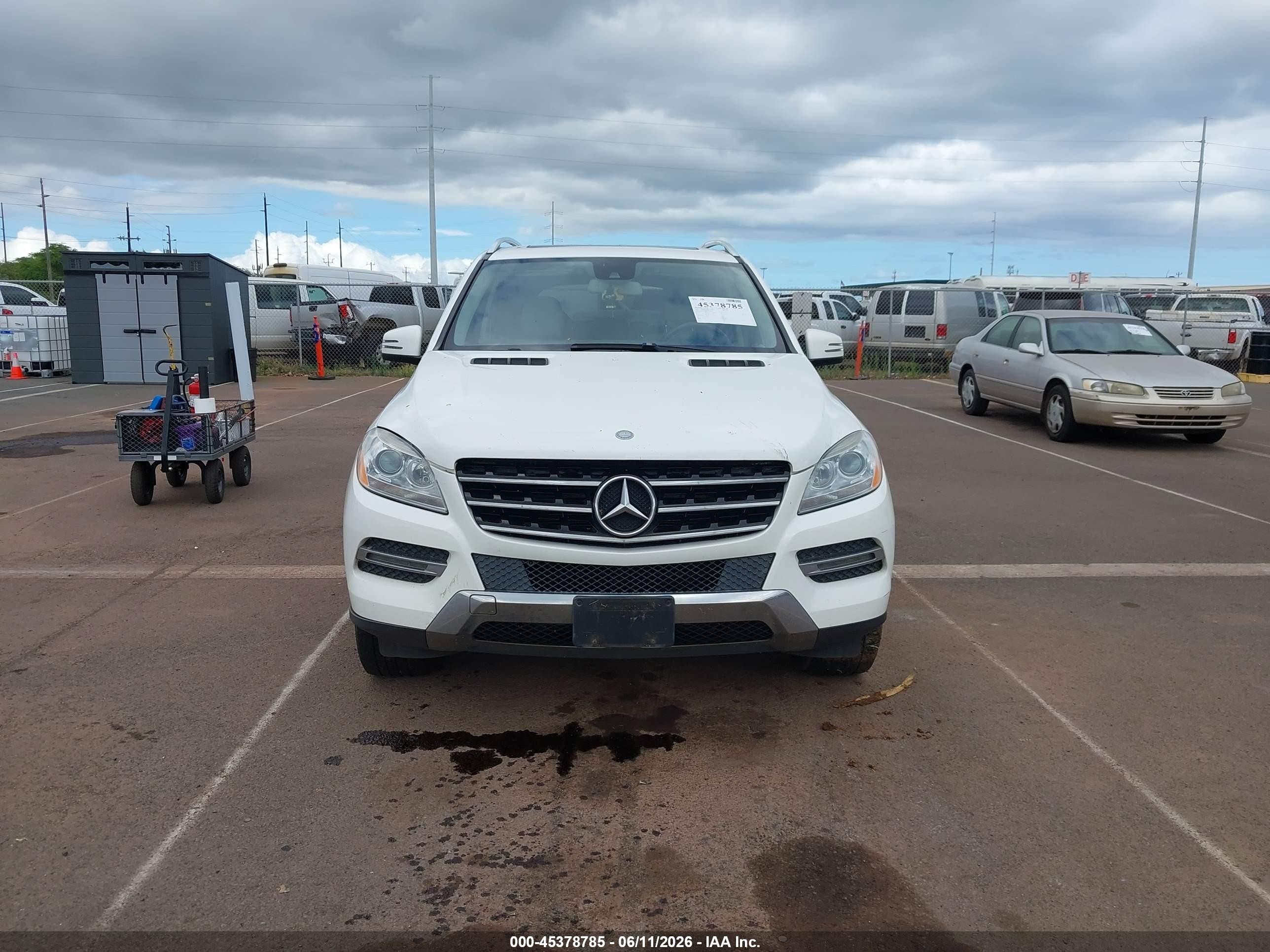 2015 Mercedes-benz Ml 350 4matic White vin: 4JGDA5HB1FA524726