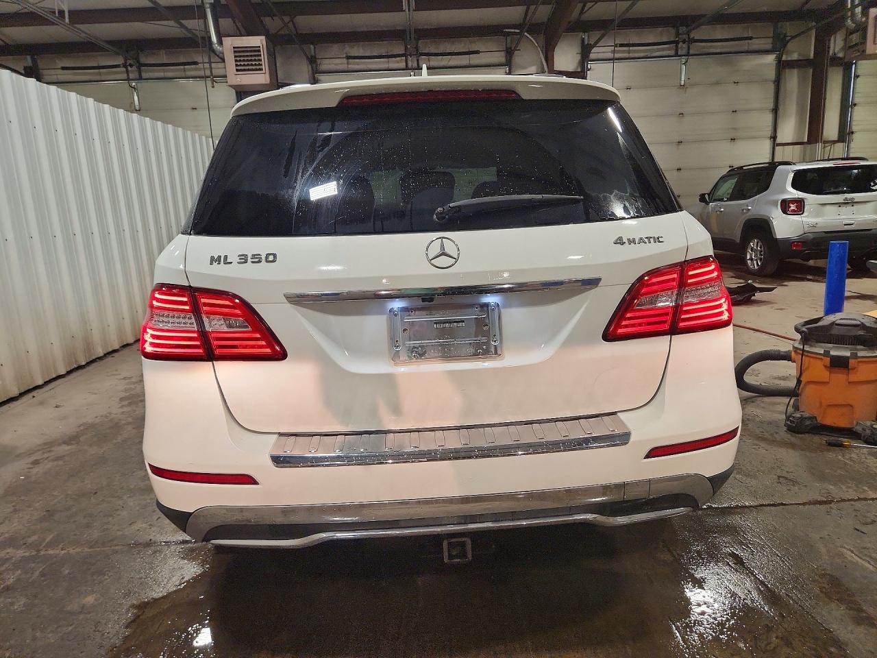 2015 Mercedes-benz Ml 350 4matic White vin: 4JGDA5HB1FA565387