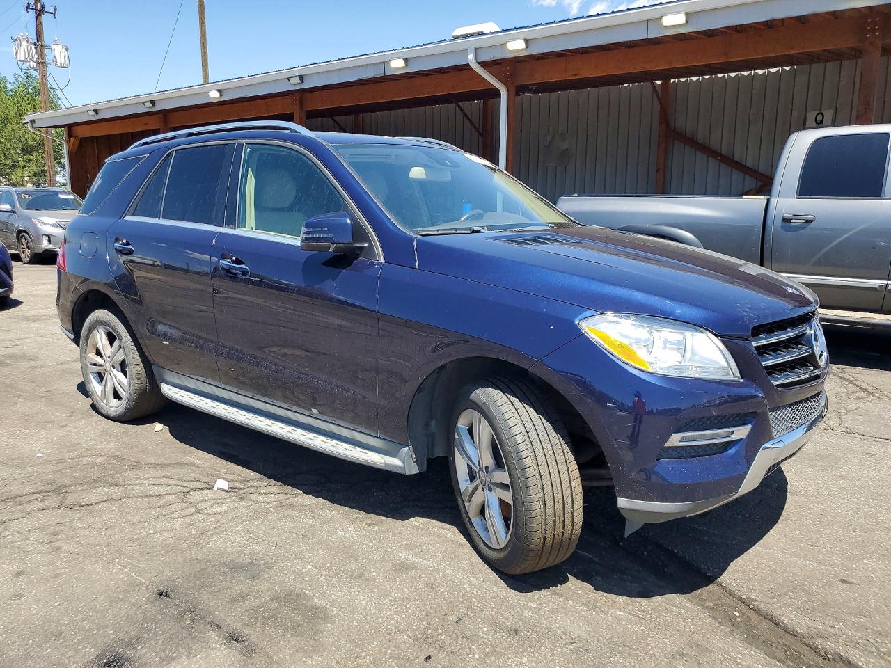 2015 Mercedes-benz Ml 350 4matic Синий vin: 4JGDA5HB1FA565678