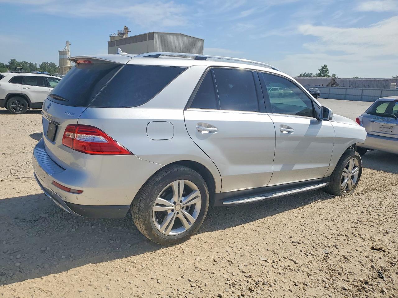 2015 Mercedes-benz Ml 350 4matic Silver vin: 4JGDA5HB1FA603801