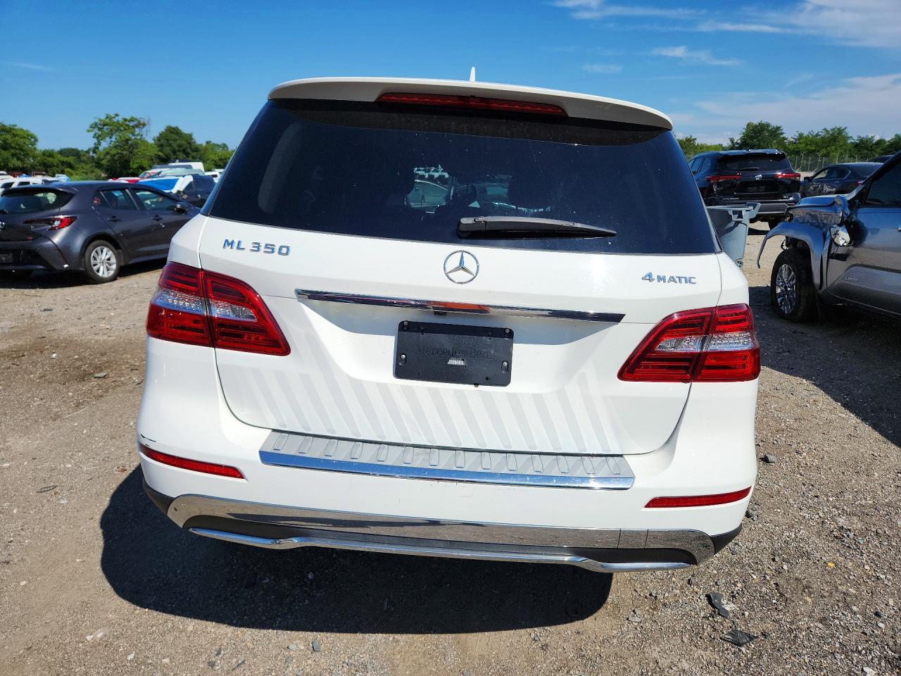 2015 Mercedes-benz Ml 350 4matic Белый vin: 4JGDA5HB1FA616435