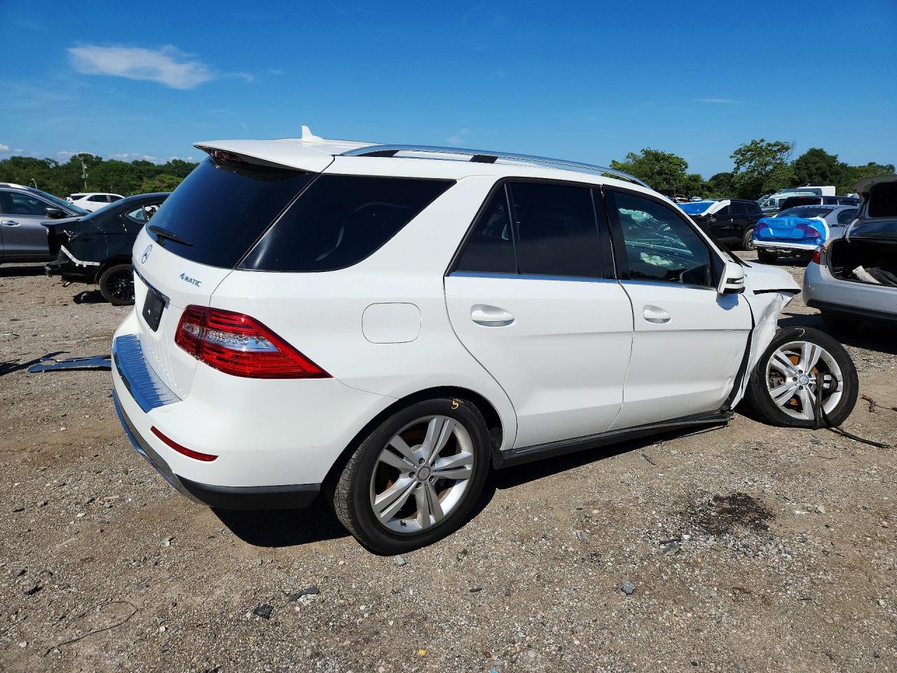 2015 Mercedes-benz Ml 350 4matic Белый vin: 4JGDA5HB1FA616435