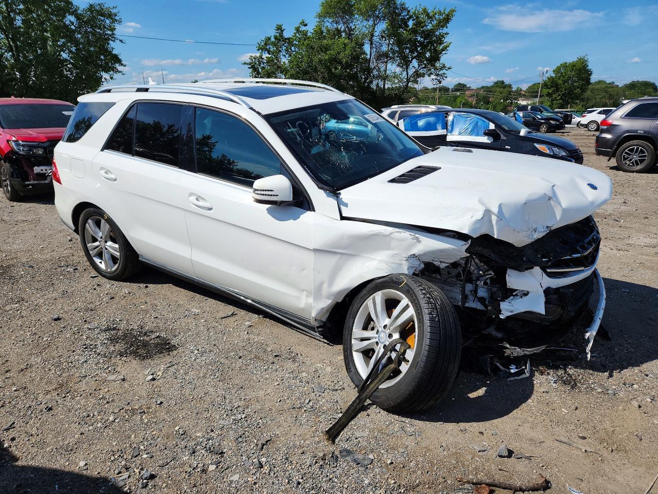 2015 Mercedes-benz Ml 350 4matic Белый vin: 4JGDA5HB1FA616435