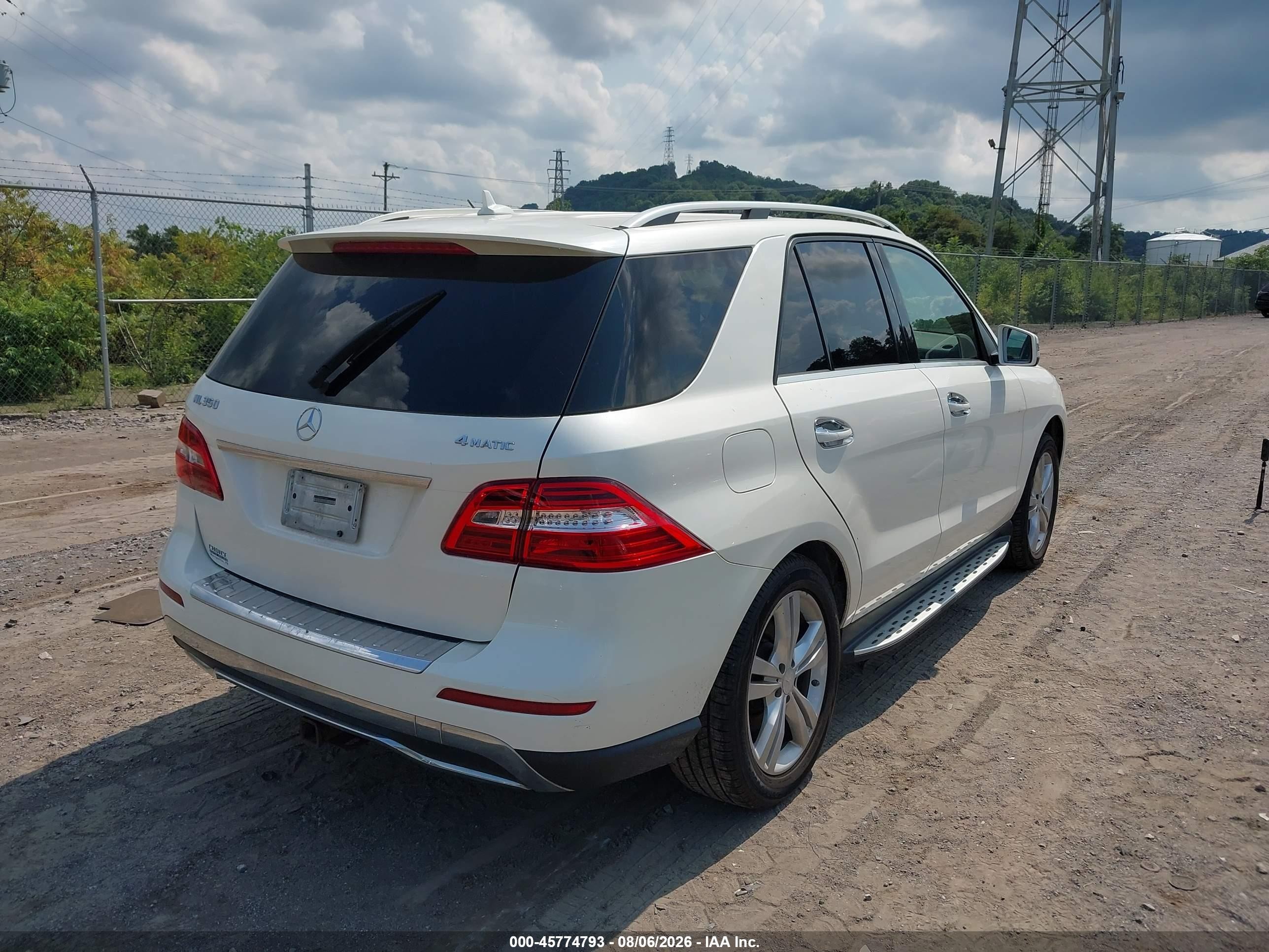 2013 Mercedes-benz Ml 350 4matic White vin: 4JGDA5HB2DA116409