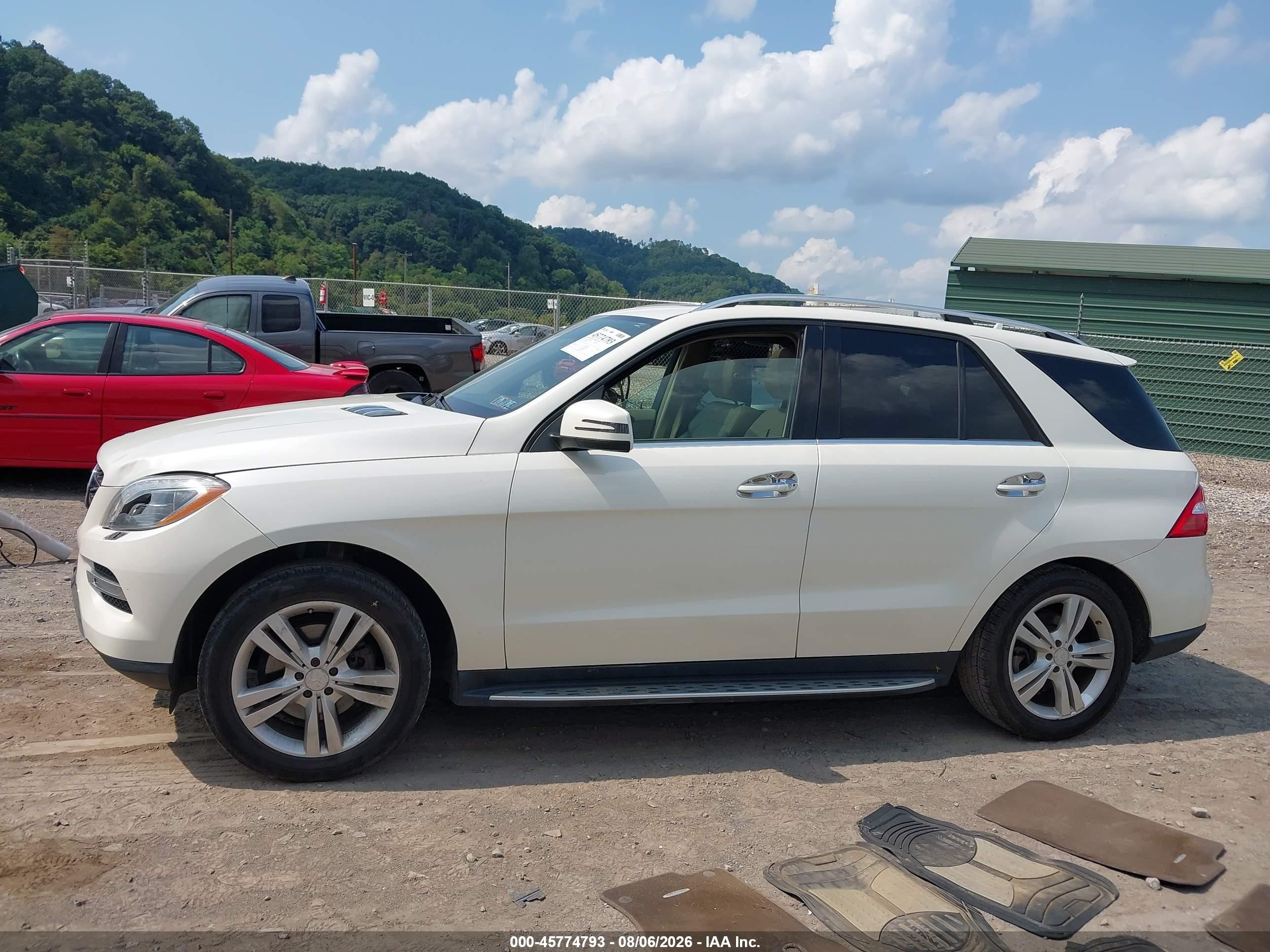 2013 Mercedes-benz Ml 350 4matic White vin: 4JGDA5HB2DA116409