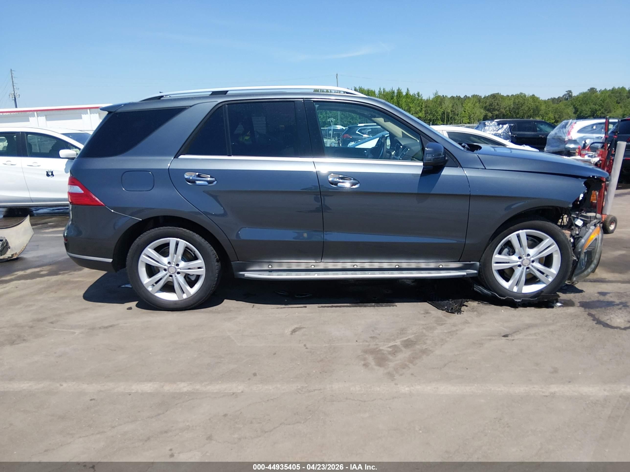 2013 Mercedes-benz Ml 350 4matic Серый vin: 4JGDA5HB2DA213433