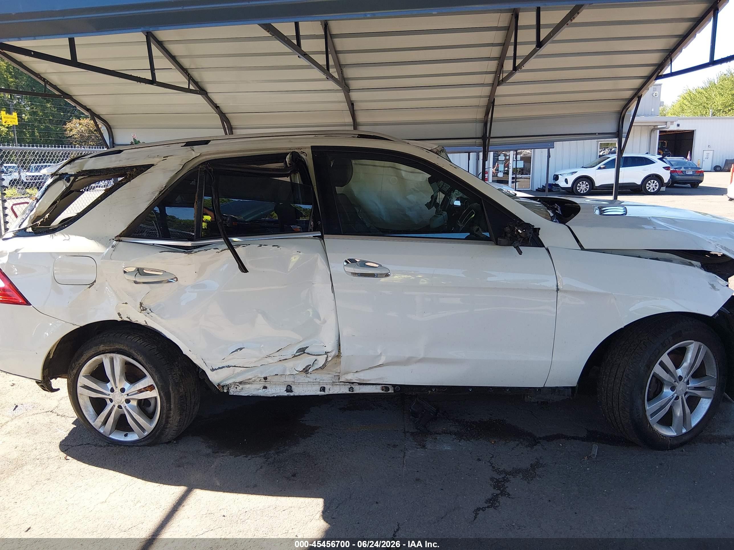 2013 Mercedes-benz Ml 350 4matic White vin: 4JGDA5HB2DA237439