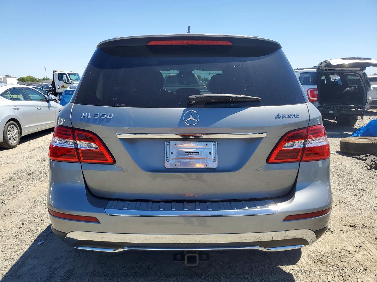 2014 Mercedes-benz Ml 350 4matic Silver vin: 4JGDA5HB2EA363799