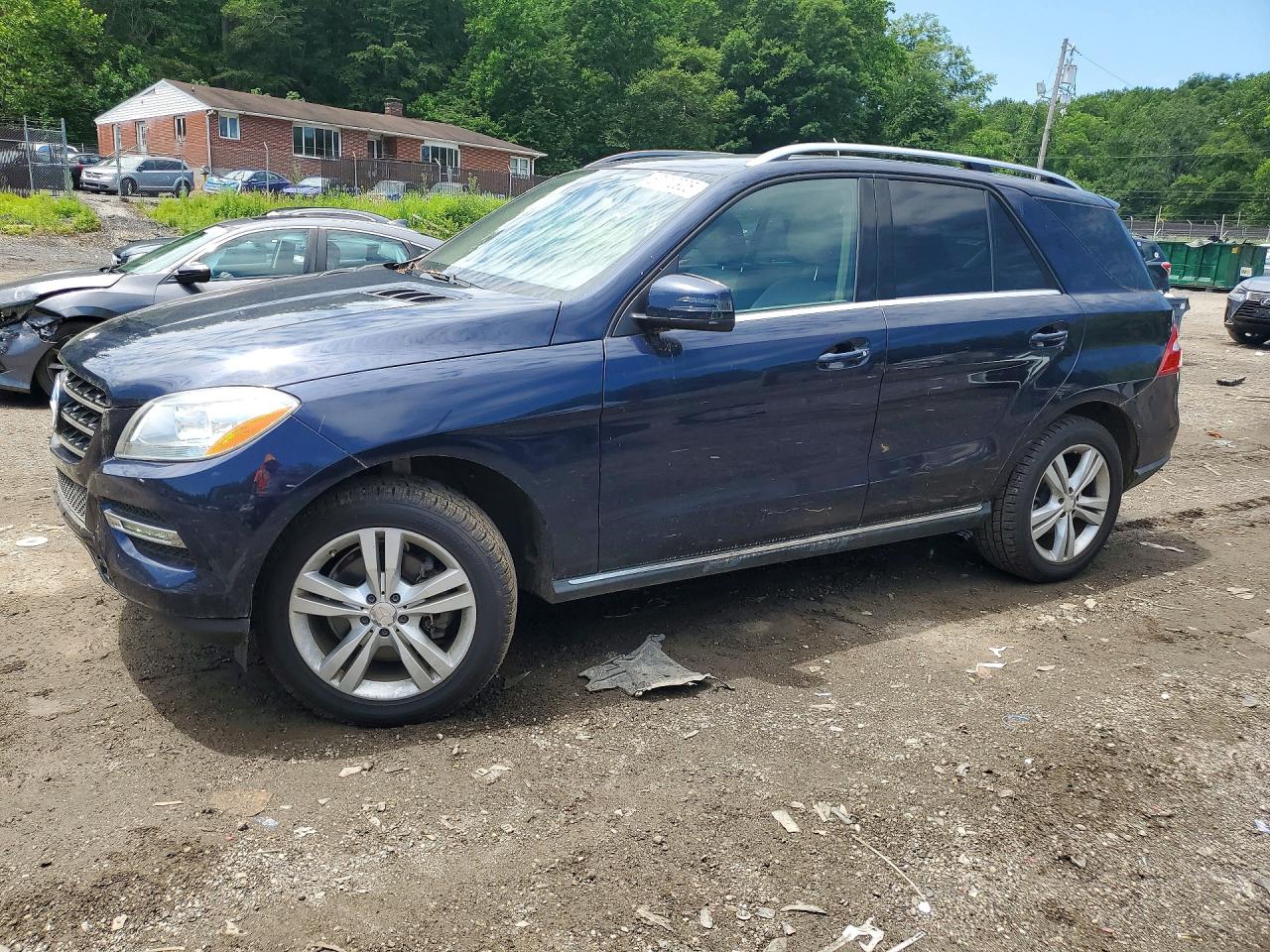 2014 Mercedes-benz Ml-class Blue vin: 4JGDA5HB2EA412645