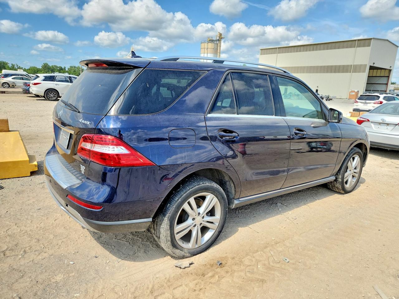 2015 Mercedes-benz Ml 350 4matic Синий vin: 4JGDA5HB2FA449163