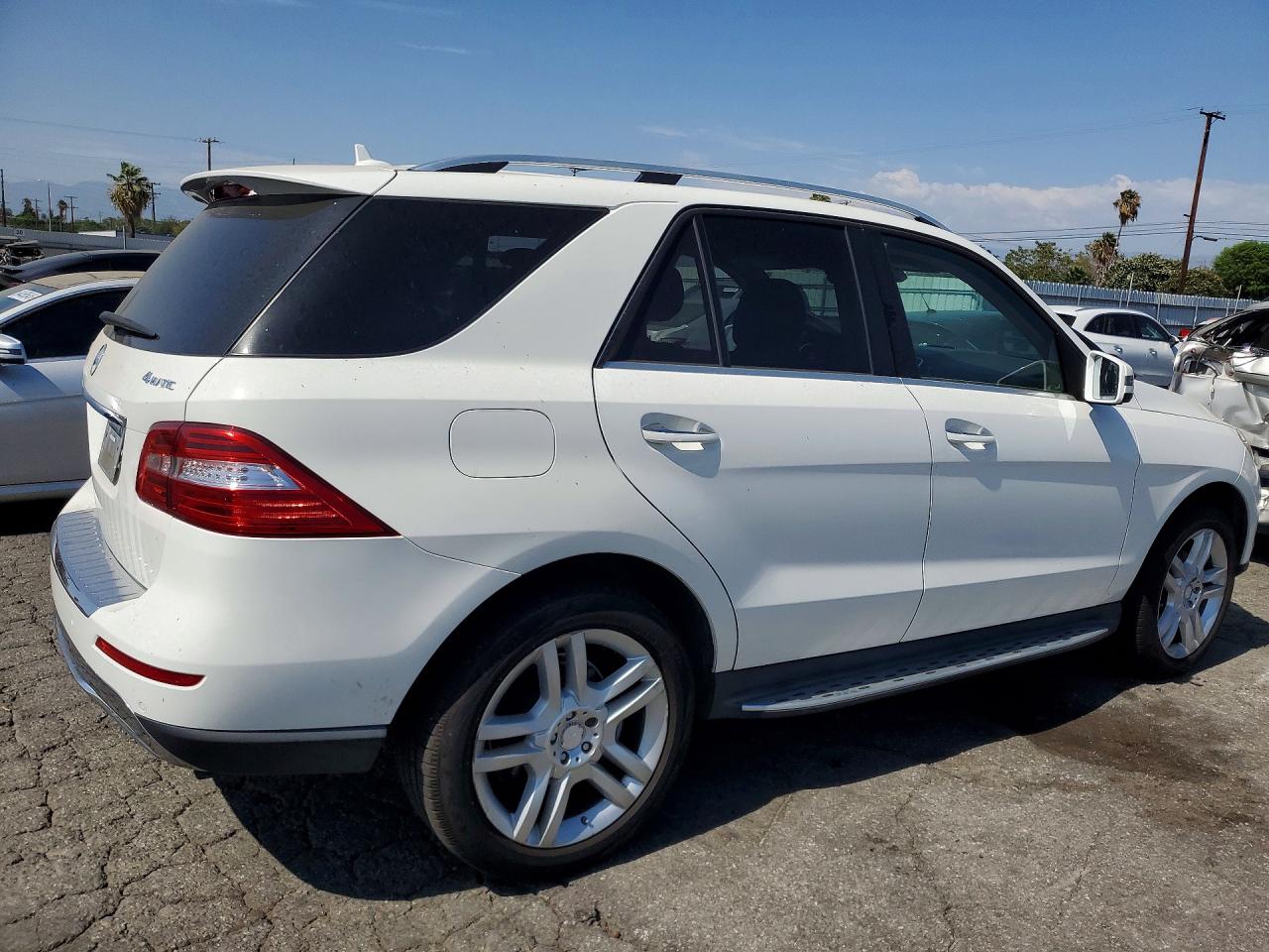 2015 Mercedes-benz Ml 350 4matic White vin: 4JGDA5HB2FA457554