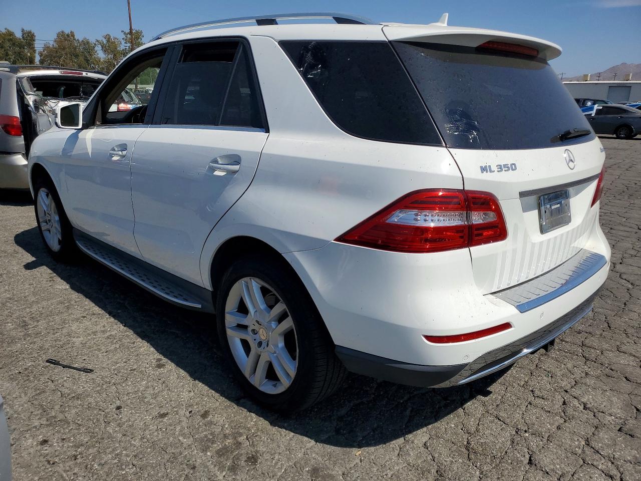 2015 Mercedes-benz Ml 350 4matic White vin: 4JGDA5HB2FA457554