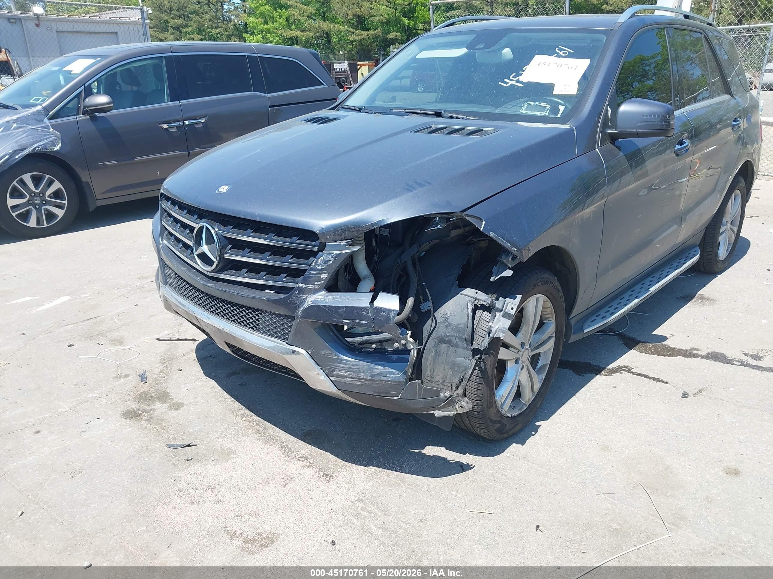 2015 Mercedes-benz Ml 350 4matic Черный vin: 4JGDA5HB2FA489730
