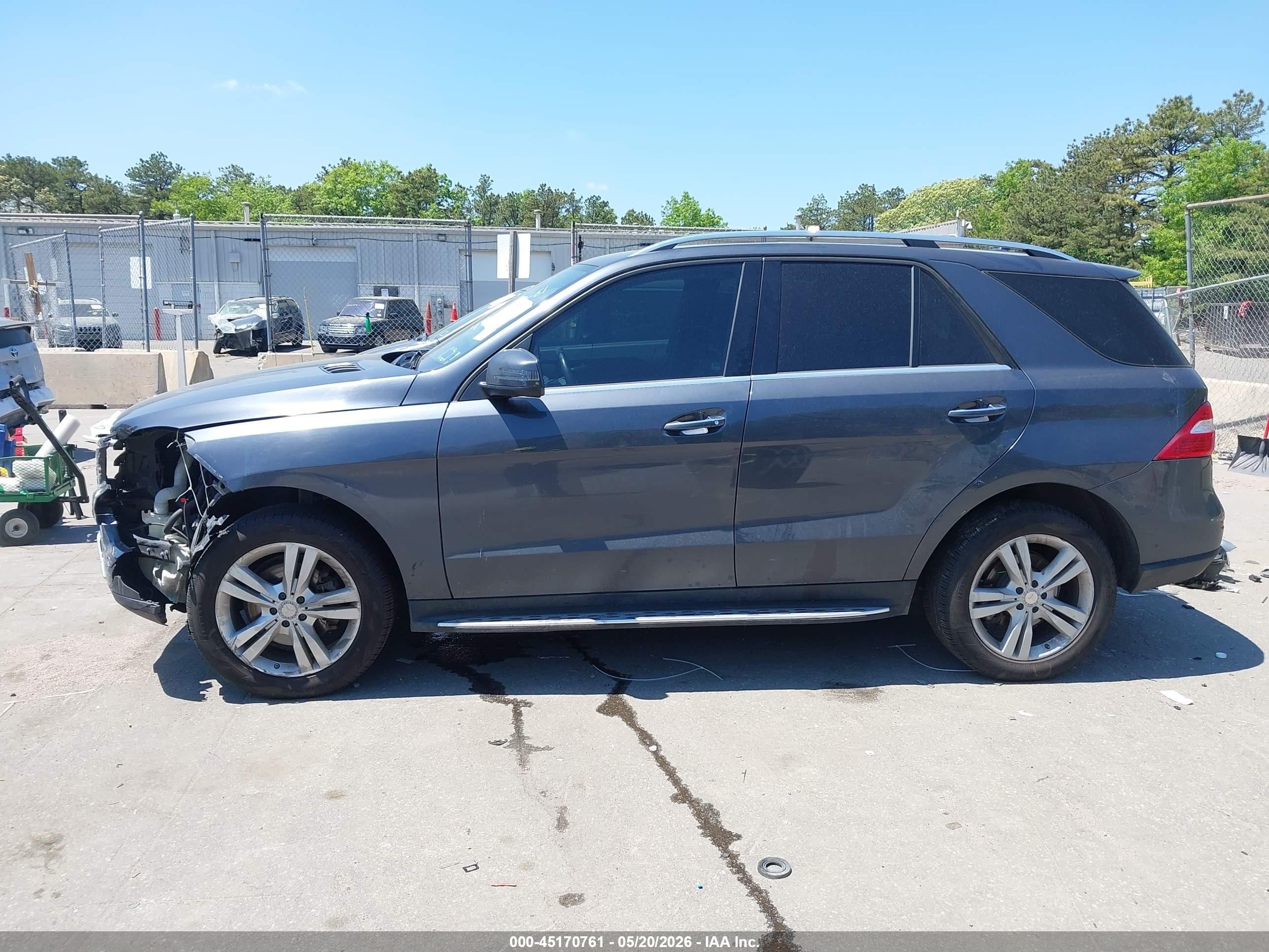 2015 Mercedes-benz Ml 350 4matic Черный vin: 4JGDA5HB2FA489730