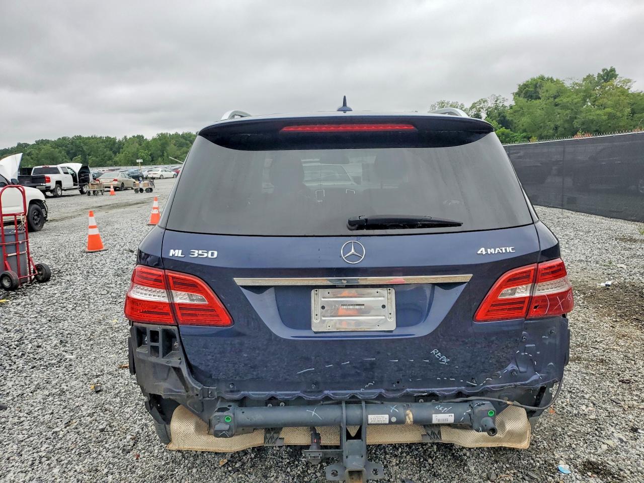 2015 Mercedes-benz Ml 350 4matic Синий vin: 4JGDA5HB2FA514433