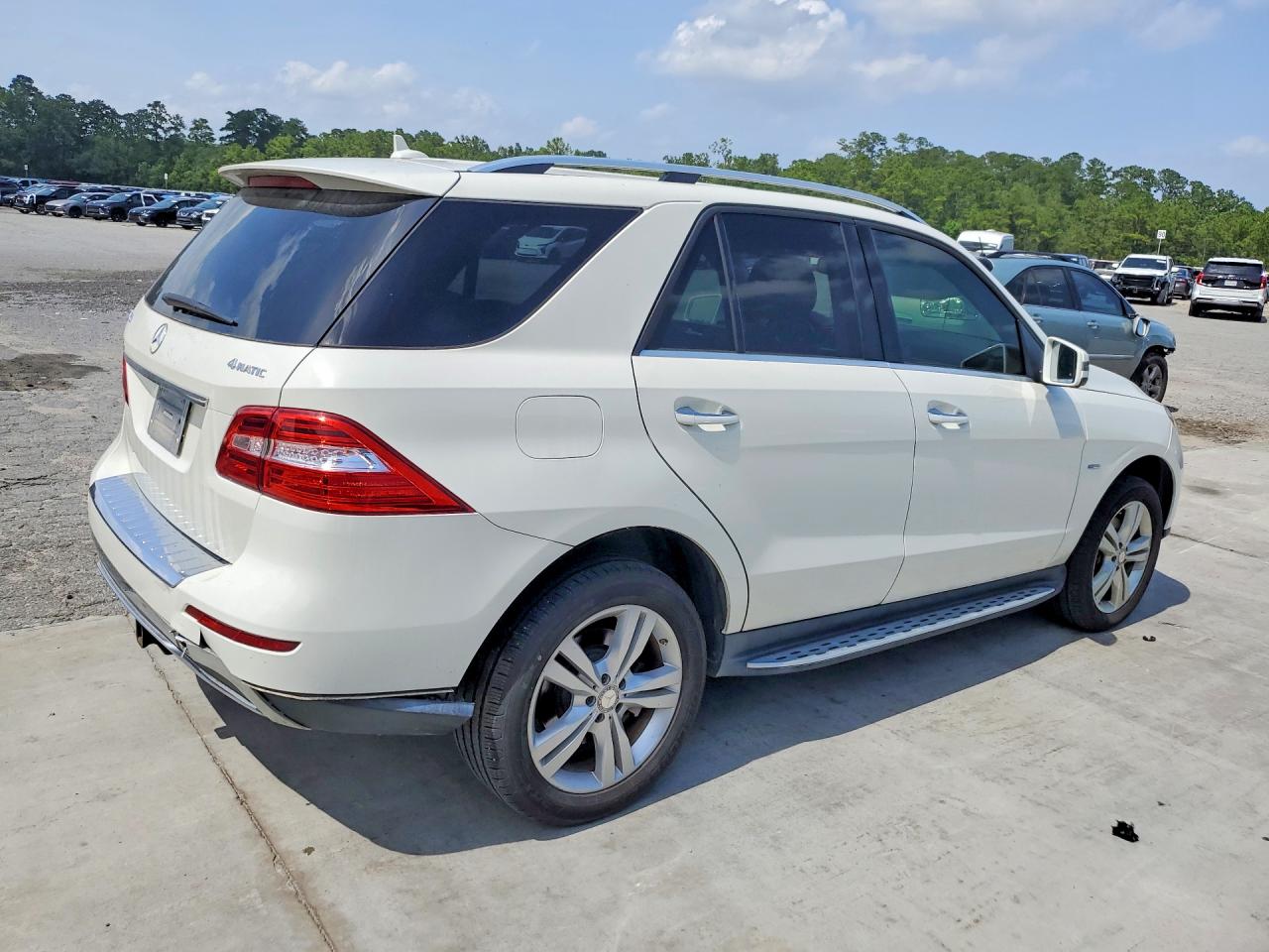 2012 Mercedes-benz Ml 350 4matic White vin: 4JGDA5HB3CA066084
