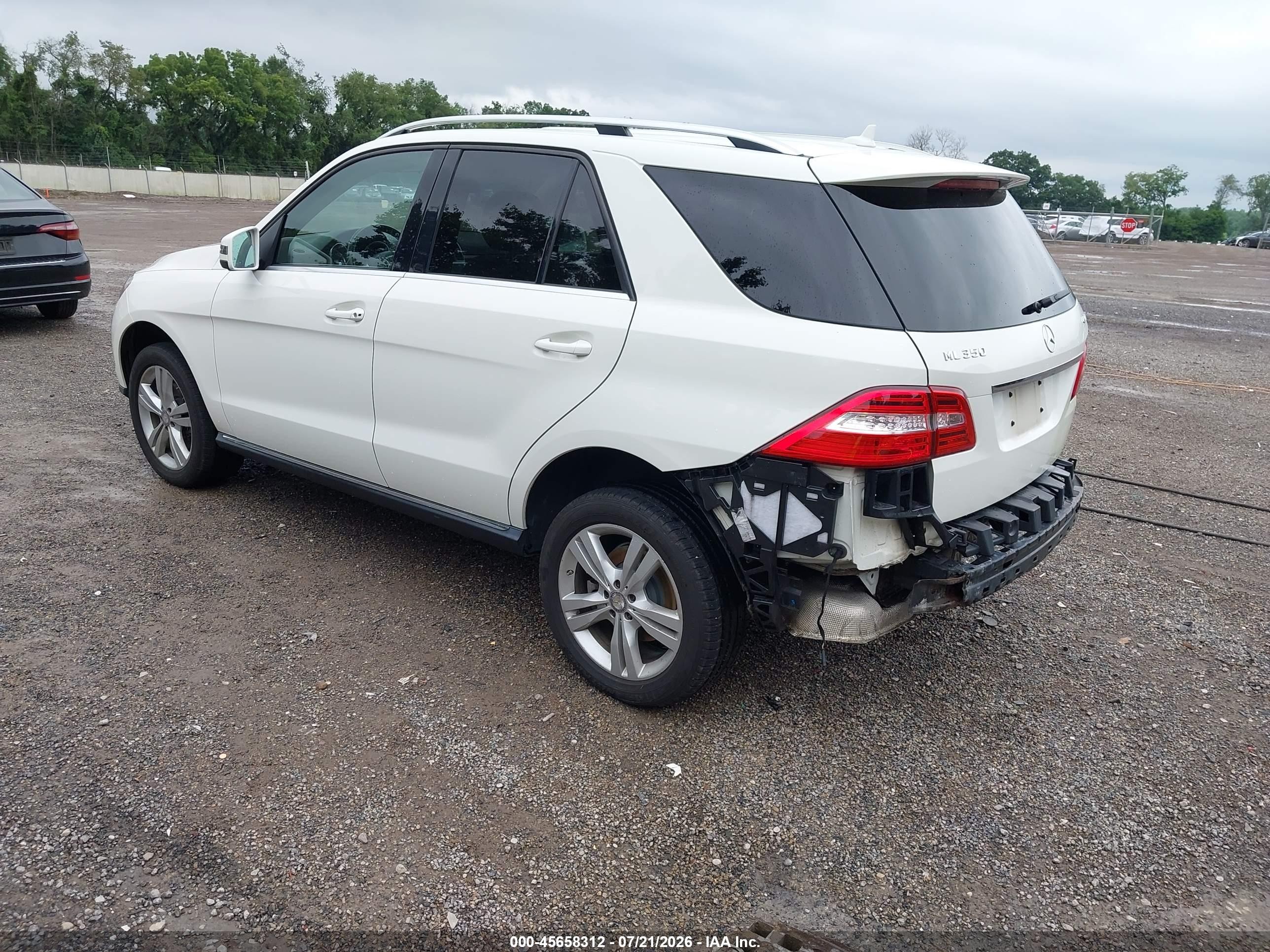 2013 Mercedes-benz Ml 350 4matic Белый vin: 4JGDA5HB3DA143764