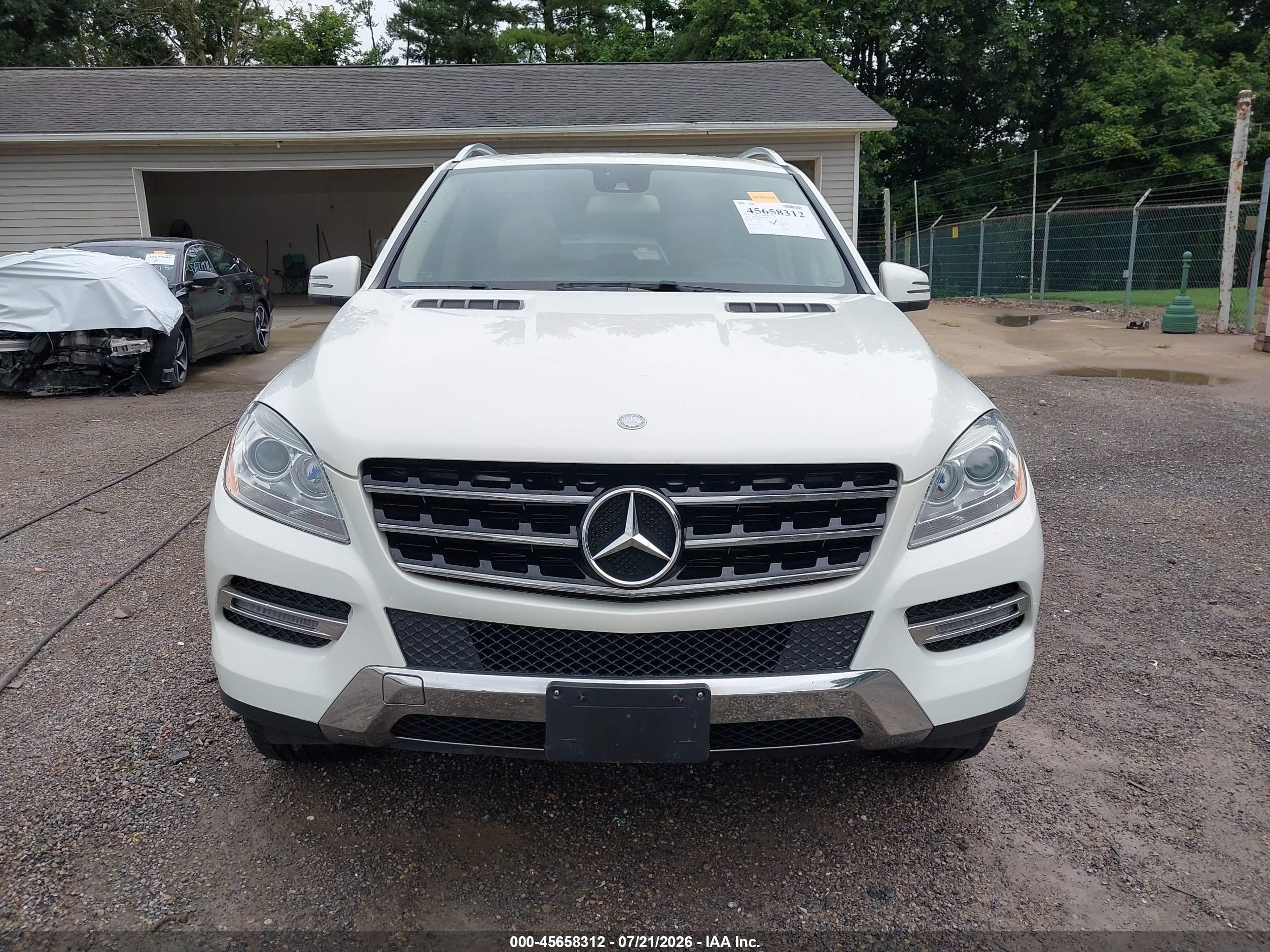 2013 Mercedes-benz Ml 350 4matic Белый vin: 4JGDA5HB3DA143764
