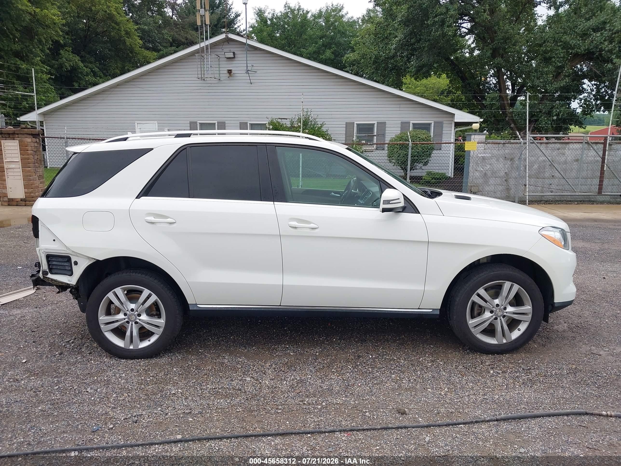 2013 Mercedes-benz Ml 350 4matic Белый vin: 4JGDA5HB3DA143764