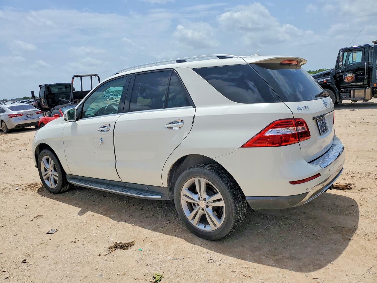 2013 Mercedes-benz Ml 350 4matic Белый vin: 4JGDA5HB3DA199686