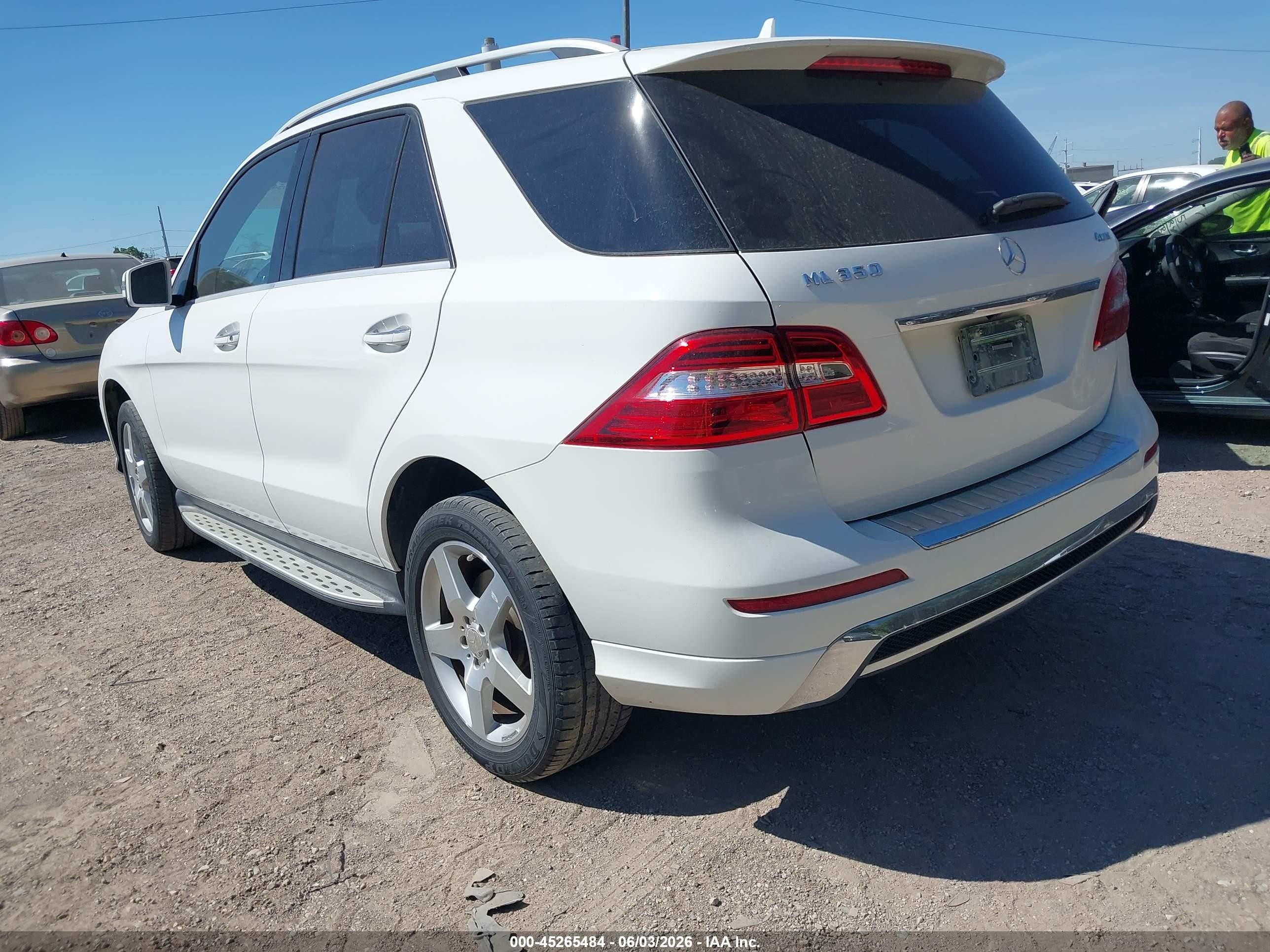 2014 Mercedes-benz Ml 350 4matic Белый vin: 4JGDA5HB3EA284626