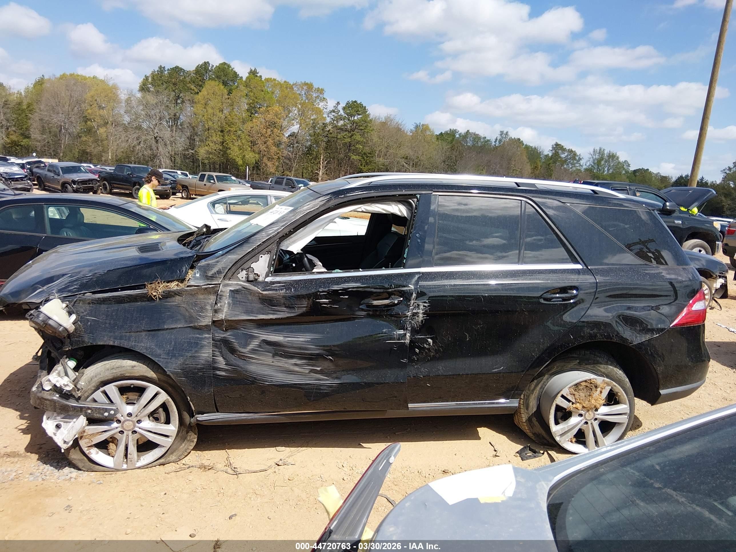 2015 Mercedes-benz Ml 350 4matic Black vin: 4JGDA5HB3FA457532