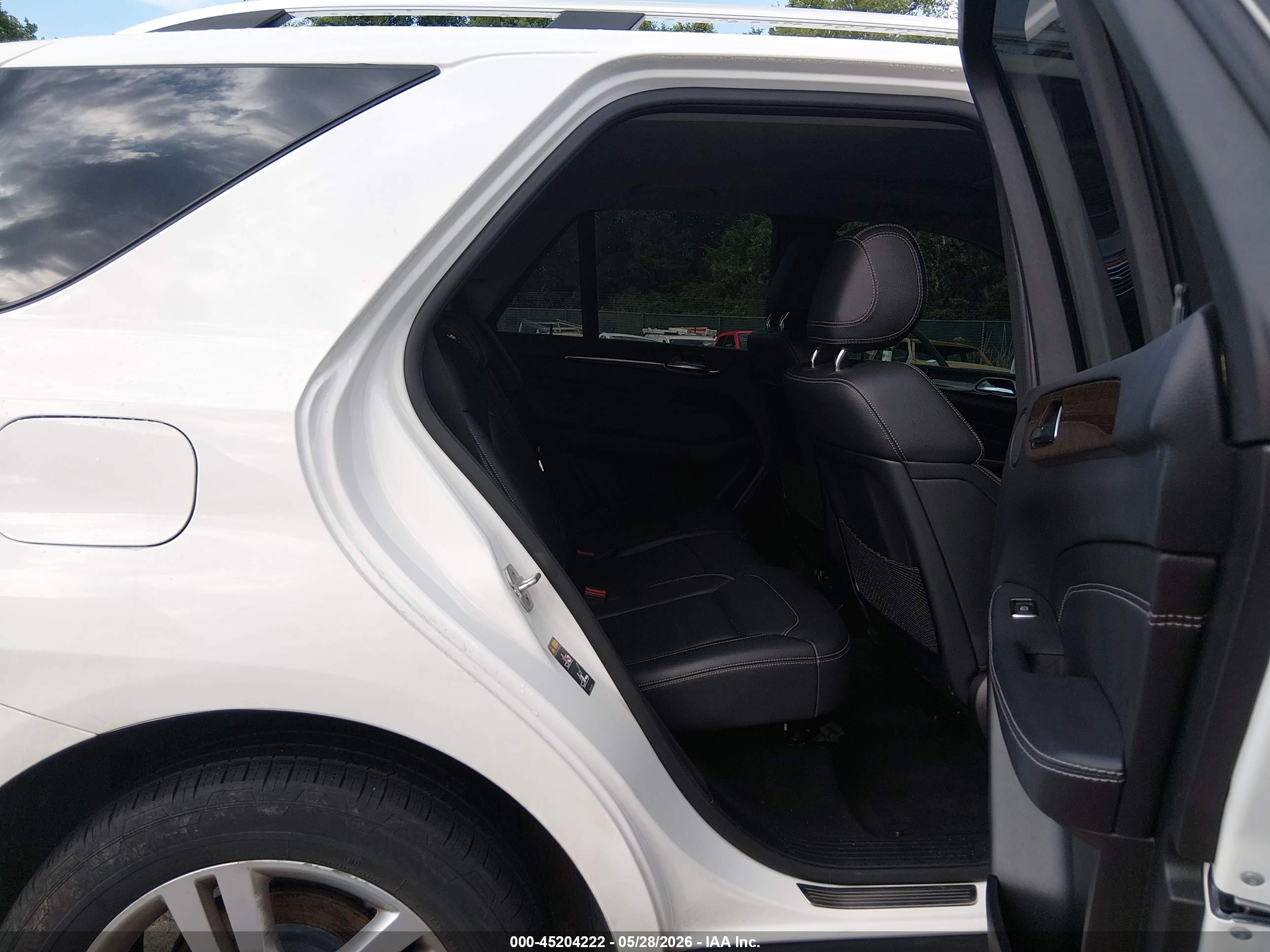 2015 Mercedes-benz Ml 350 4matic White vin: 4JGDA5HB3FA497643