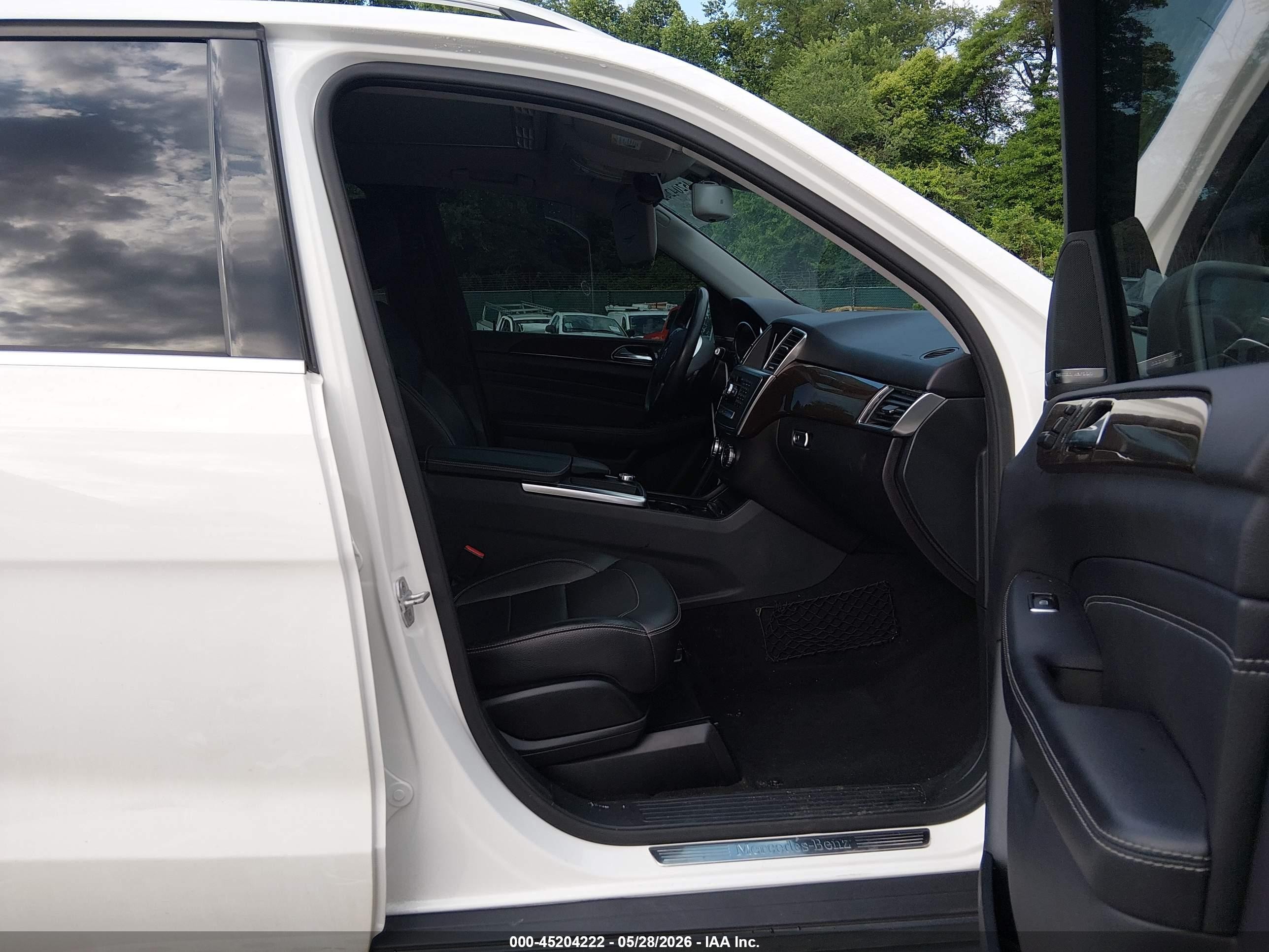 2015 Mercedes-benz Ml 350 4matic White vin: 4JGDA5HB3FA497643