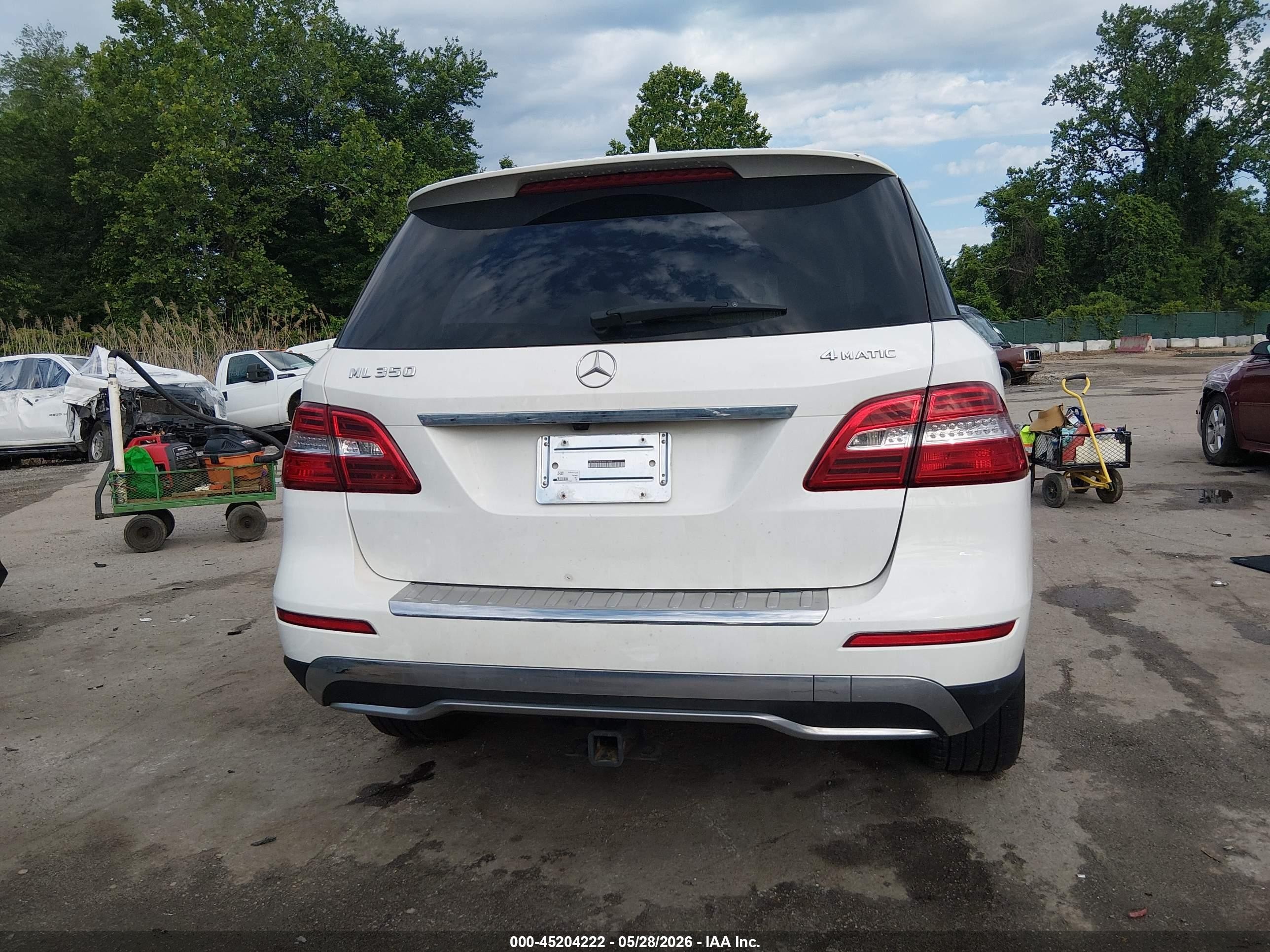 2015 Mercedes-benz Ml 350 4matic White vin: 4JGDA5HB3FA497643