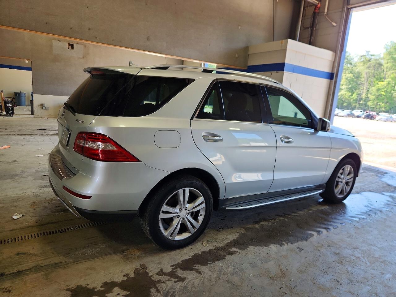 2015 Mercedes-benz Ml 350 4matic Silver vin: 4JGDA5HB3FA539339