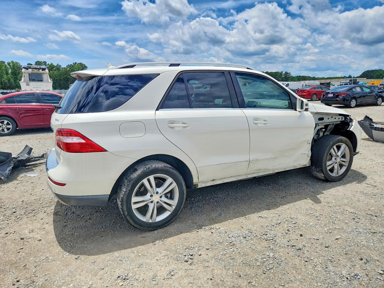 2013 Mercedes-benz Ml 350 4matic White vin: 4JGDA5HB4DA201297