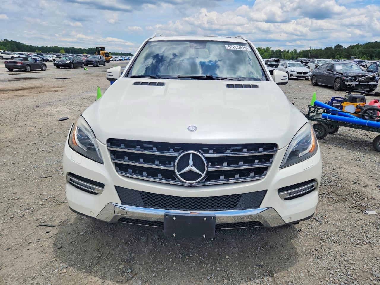 2013 Mercedes-benz Ml 350 4matic White vin: 4JGDA5HB4DA201297