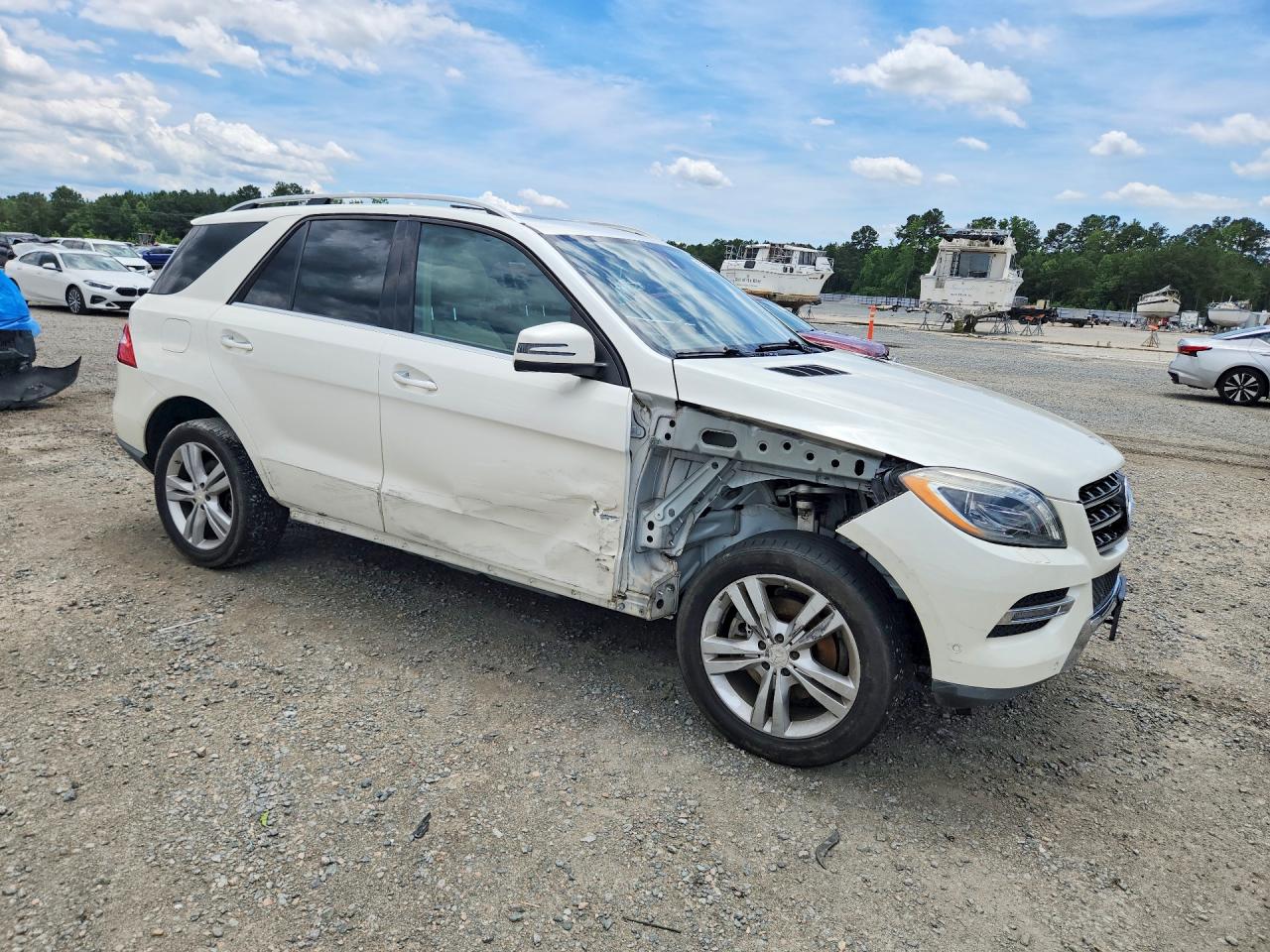 2013 Mercedes-benz Ml 350 4matic White vin: 4JGDA5HB4DA201297