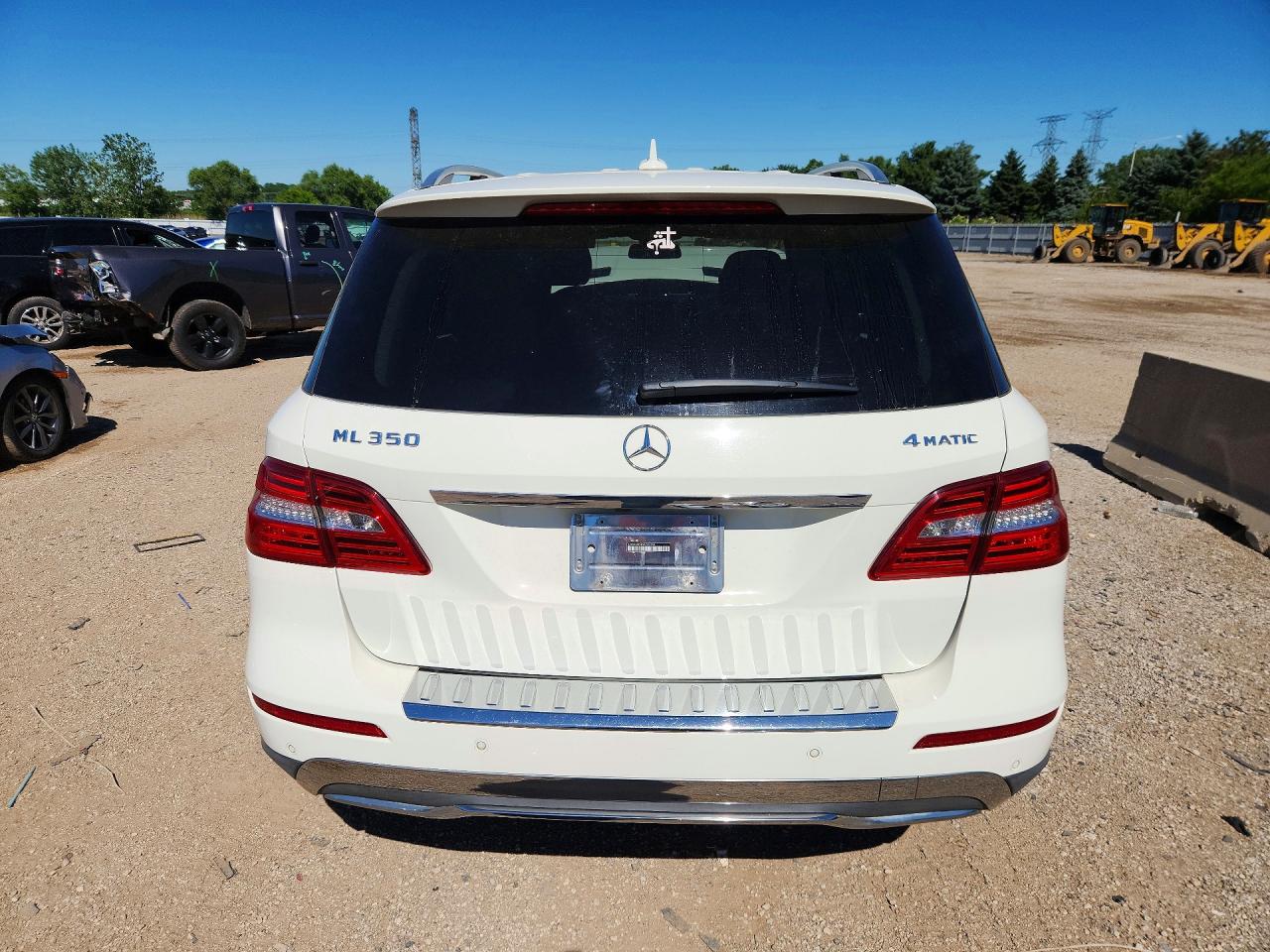 2013 Mercedes-benz Ml 350 4matic White vin: 4JGDA5HB4DA206984