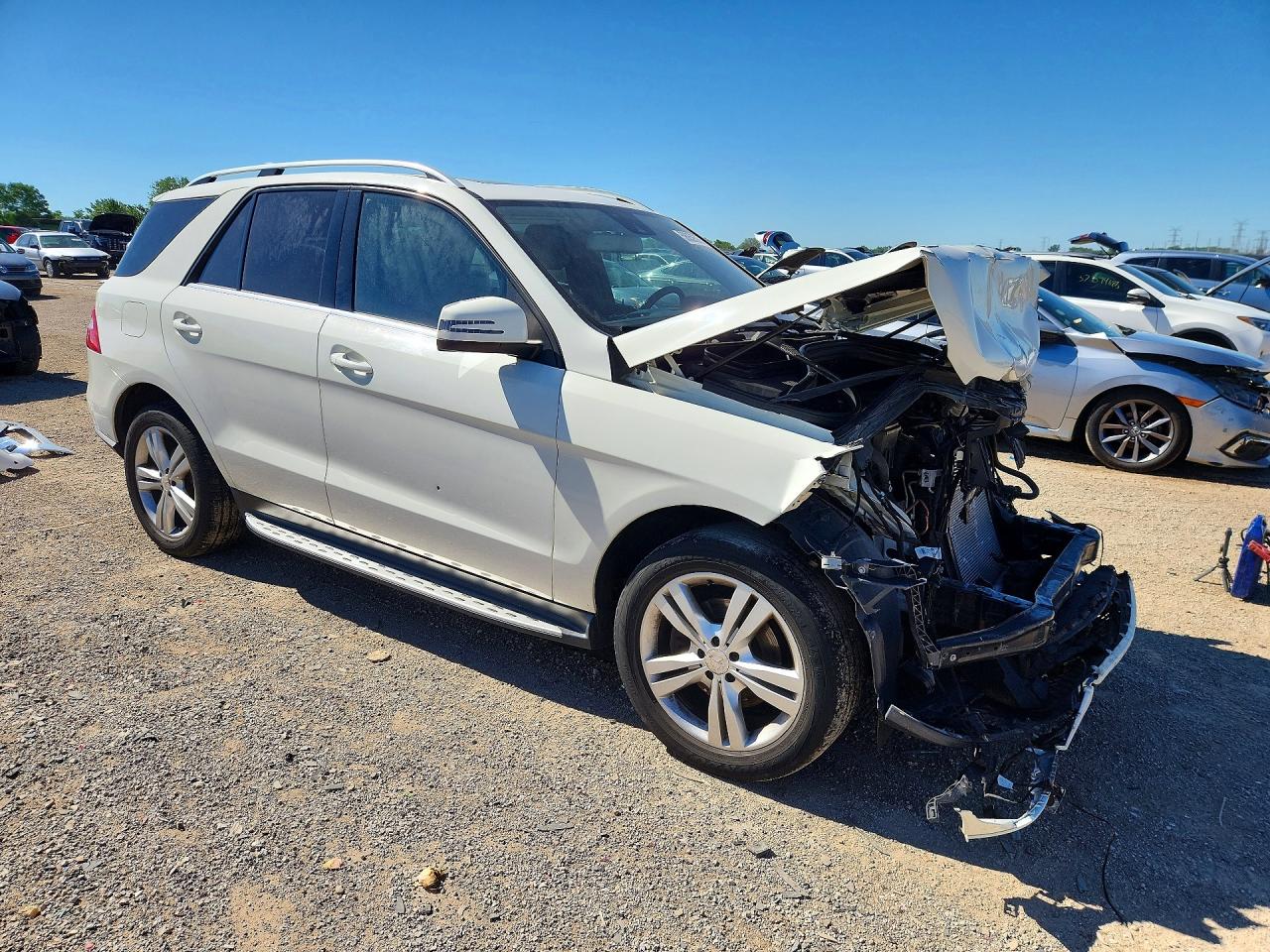 2013 Mercedes-benz Ml 350 4matic White vin: 4JGDA5HB4DA206984
