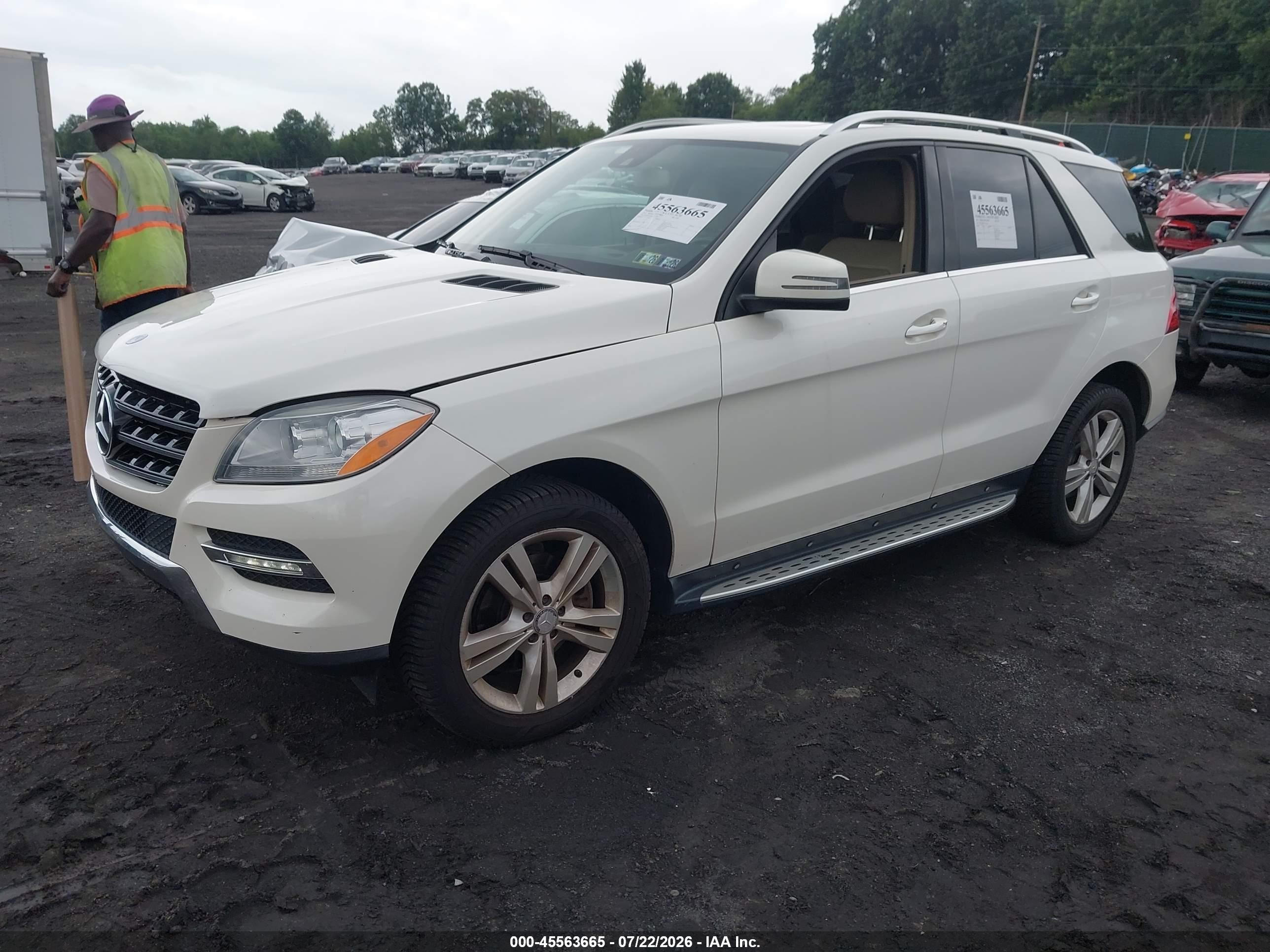 2013 Mercedes-benz Ml 350 4matic White vin: 4JGDA5HB4DA267106