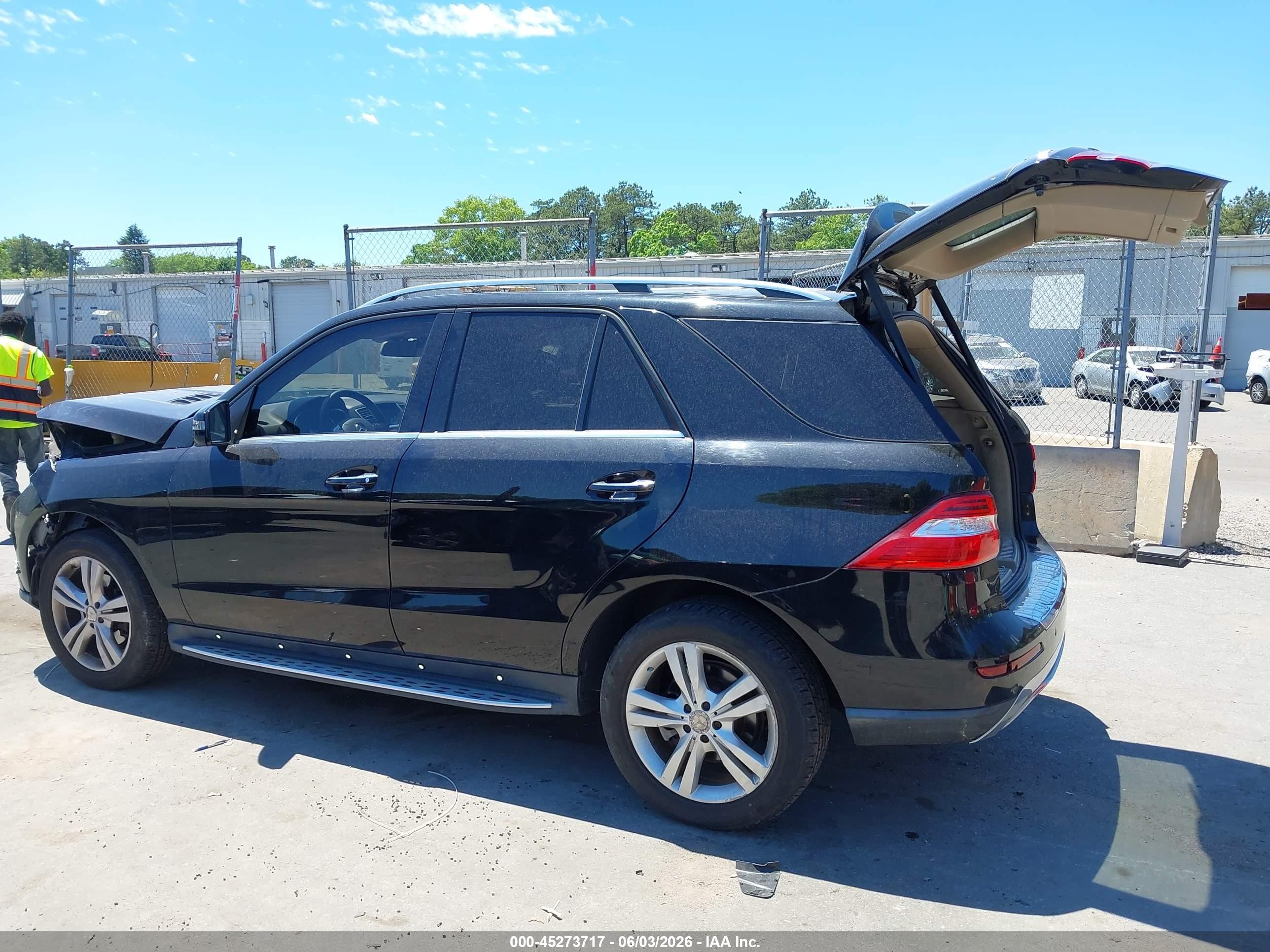2014 Mercedes-benz Ml 350 4matic Черный vin: 4JGDA5HB4EA339990