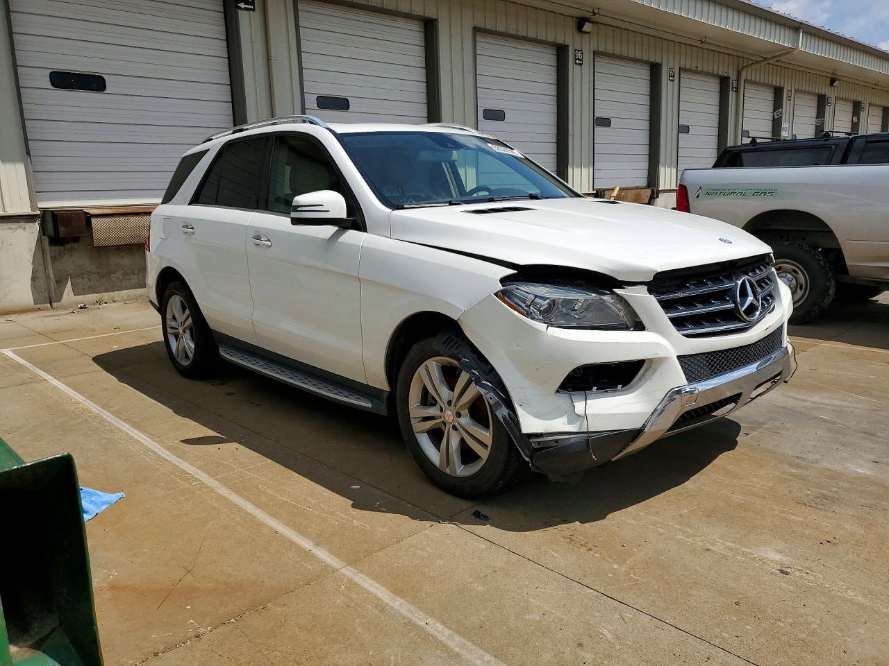 2014 Mercedes-benz Ml 350 4matic White vin: 4JGDA5HB4EA392043