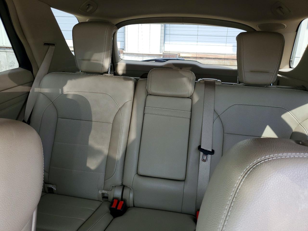 2014 Mercedes-benz Ml 350 4matic White vin: 4JGDA5HB4EA392043