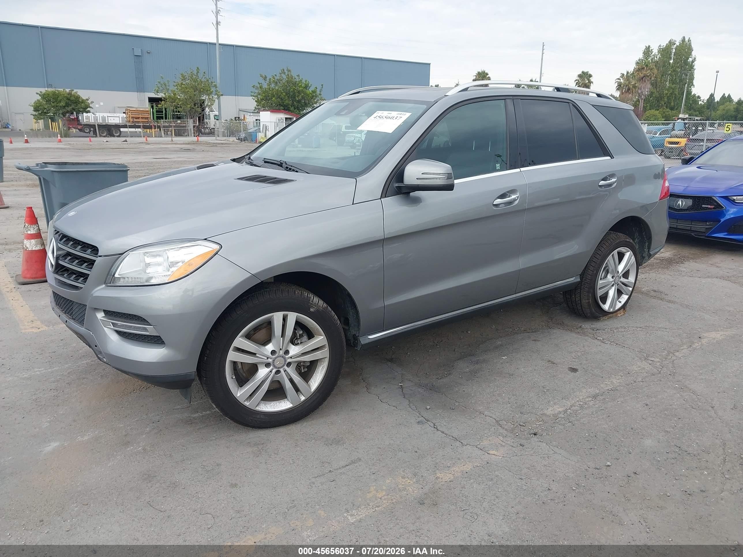 2014 Mercedes-benz Ml 350 4matic Silver vin: 4JGDA5HB4EA415658
