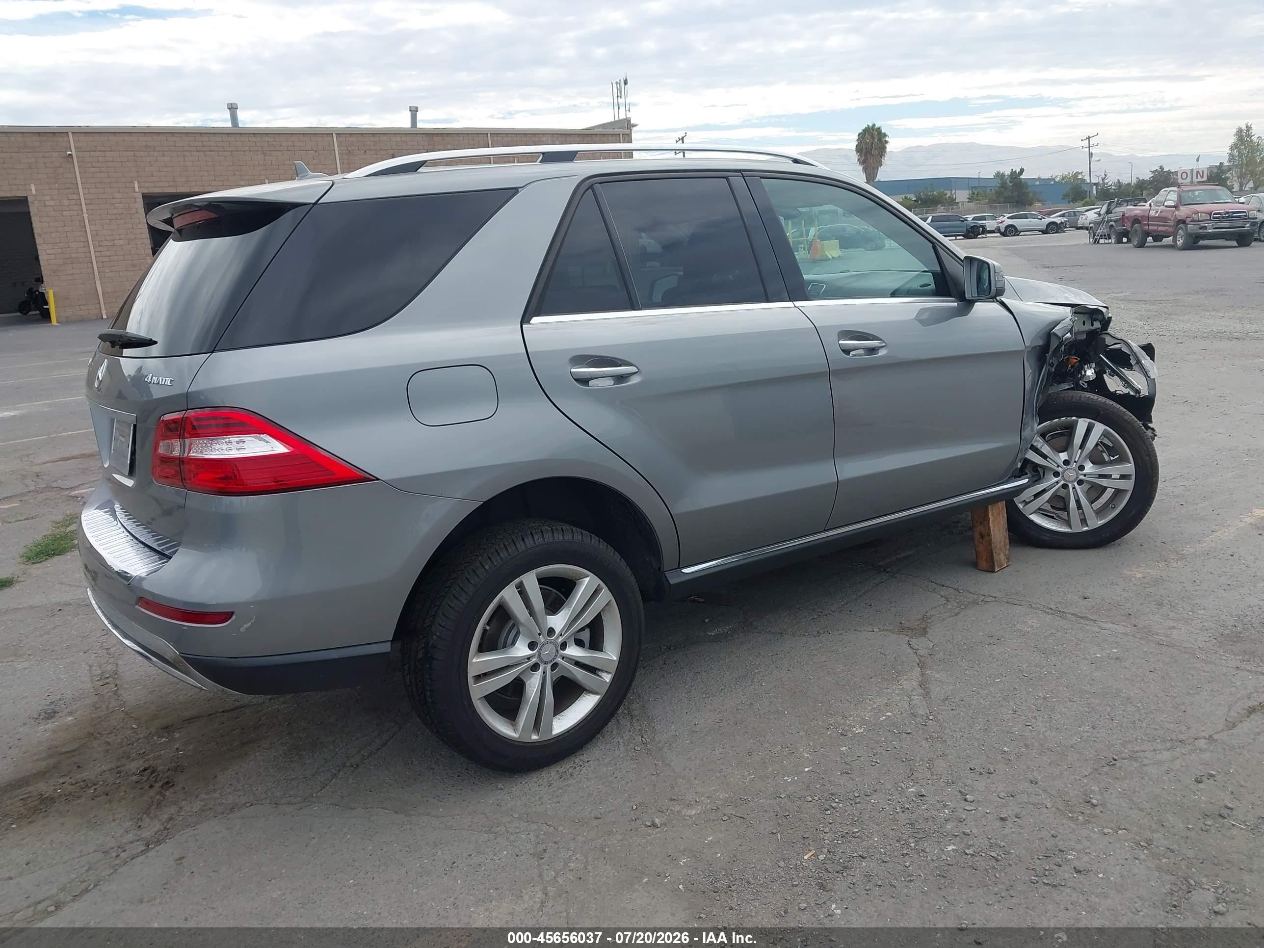 2014 Mercedes-benz Ml 350 4matic Silver vin: 4JGDA5HB4EA415658