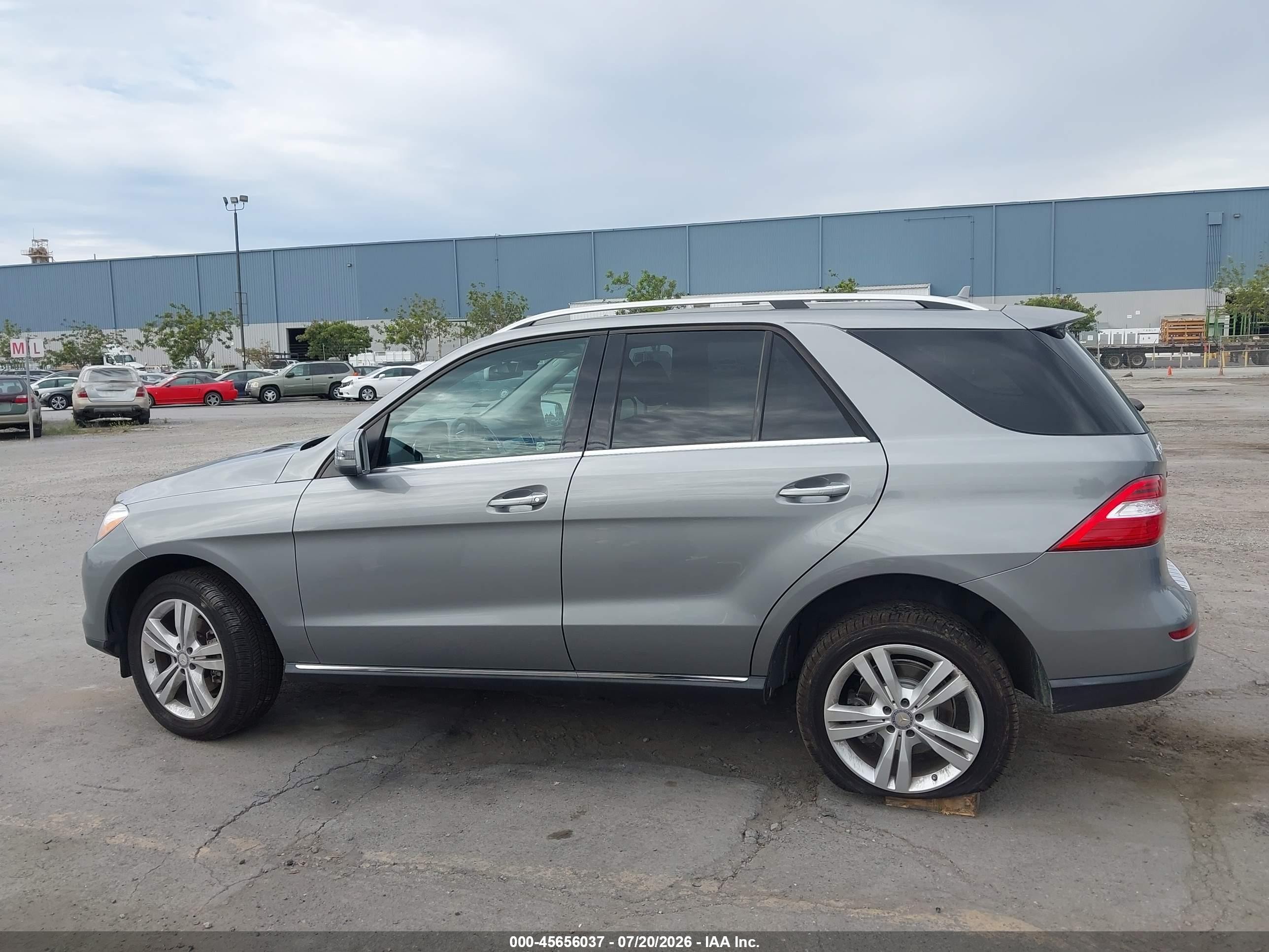 2014 Mercedes-benz Ml 350 4matic Silver vin: 4JGDA5HB4EA415658