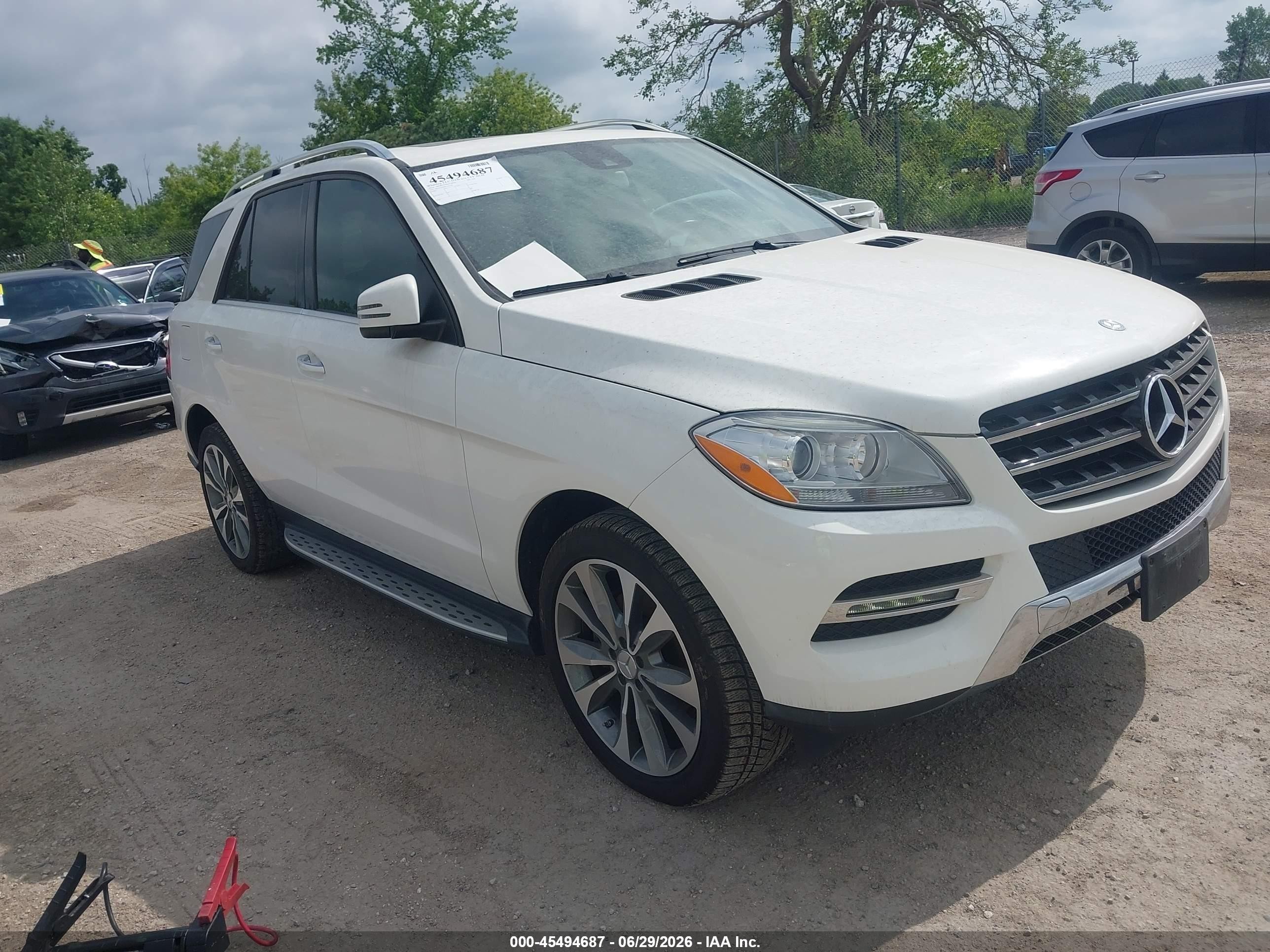 2014 Mercedes-benz Ml 350 4matic White vin: 4JGDA5HB4EA421282