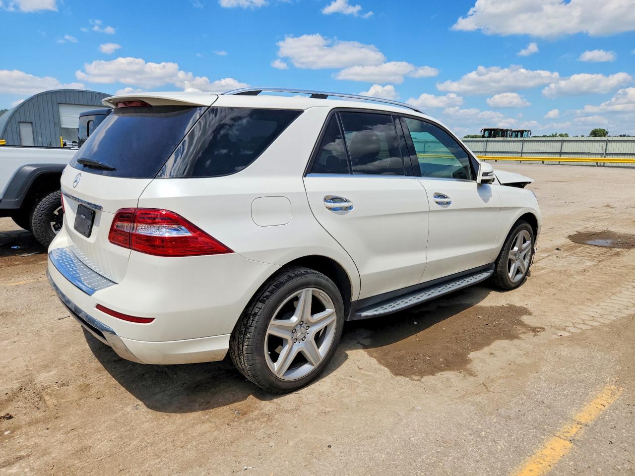 2015 Mercedes-benz Ml 350 4matic White vin: 4JGDA5HB4FA588291