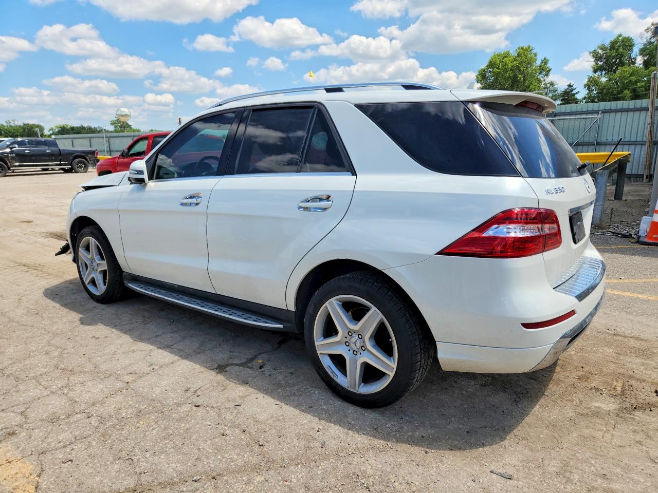 2015 Mercedes-benz Ml 350 4matic White vin: 4JGDA5HB4FA588291