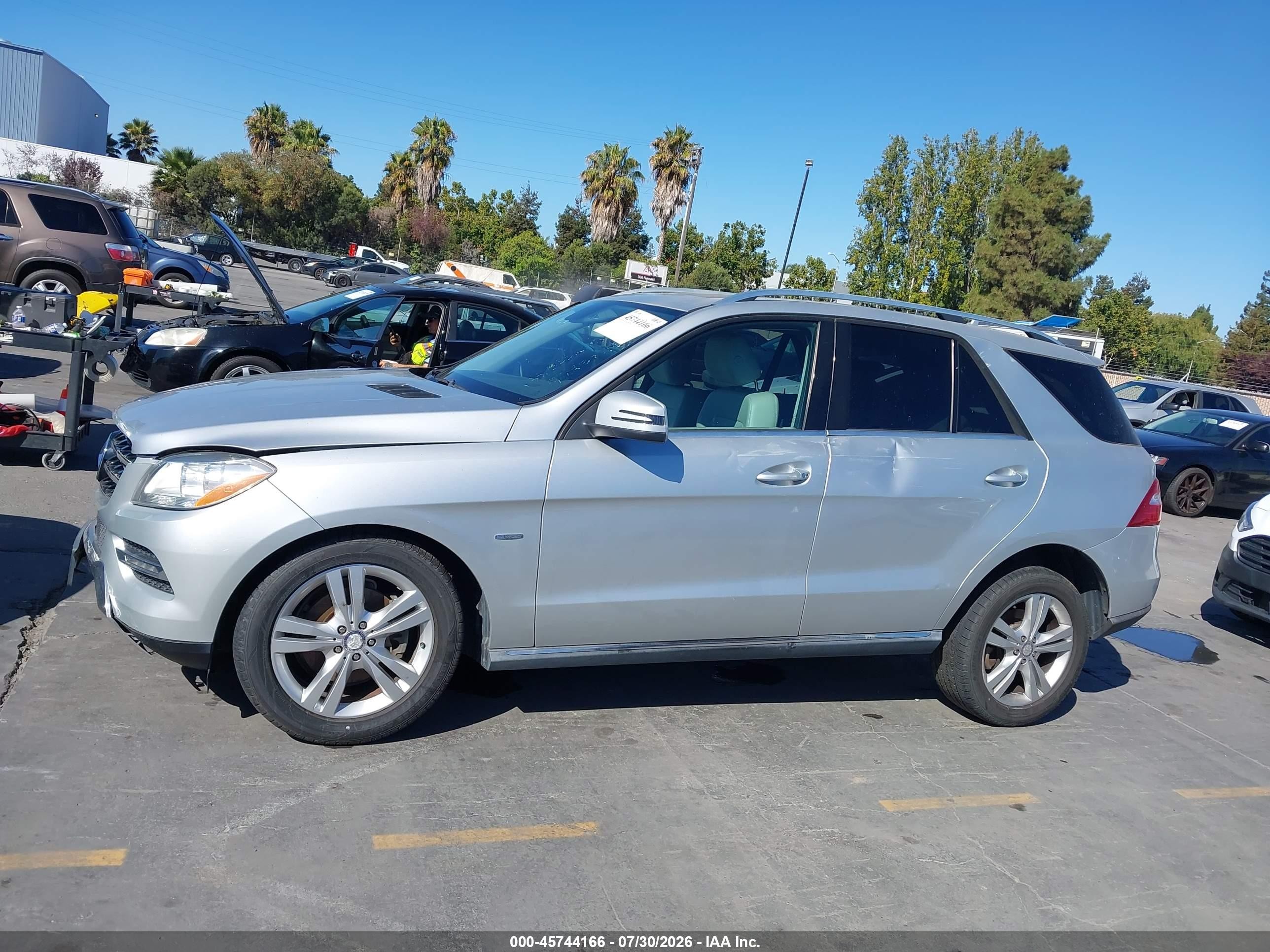 2012 Mercedes-benz Ml 350 4matic Silver vin: 4JGDA5HB5CA013371