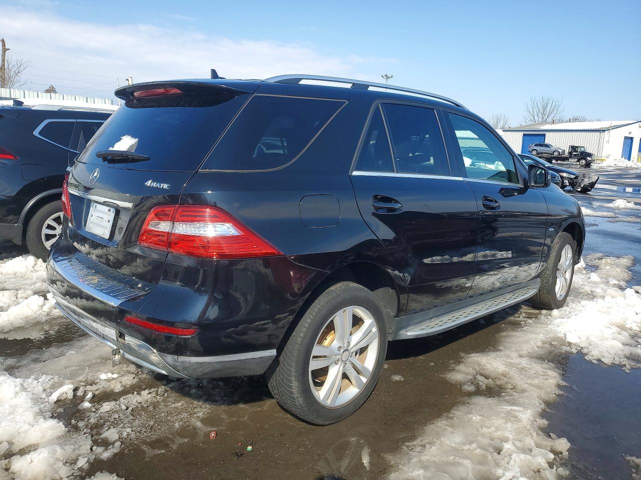 2012 Mercedes Benz Ml 350 4matic Black vin: 4JGDA5HB5CA022202