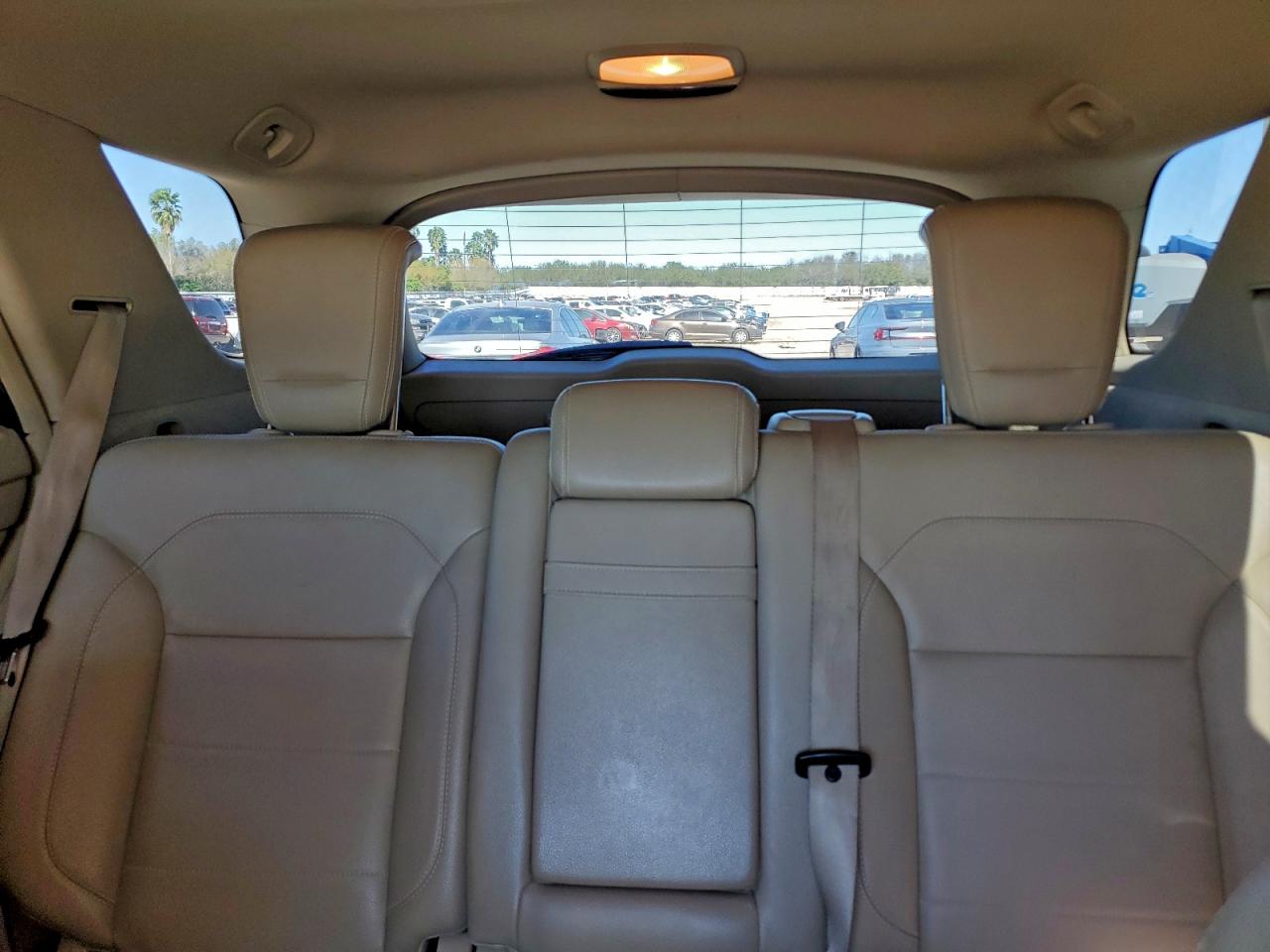 2012 Mercedes-benz Ml 350 4matic White vin: 4JGDA5HB5CA032079