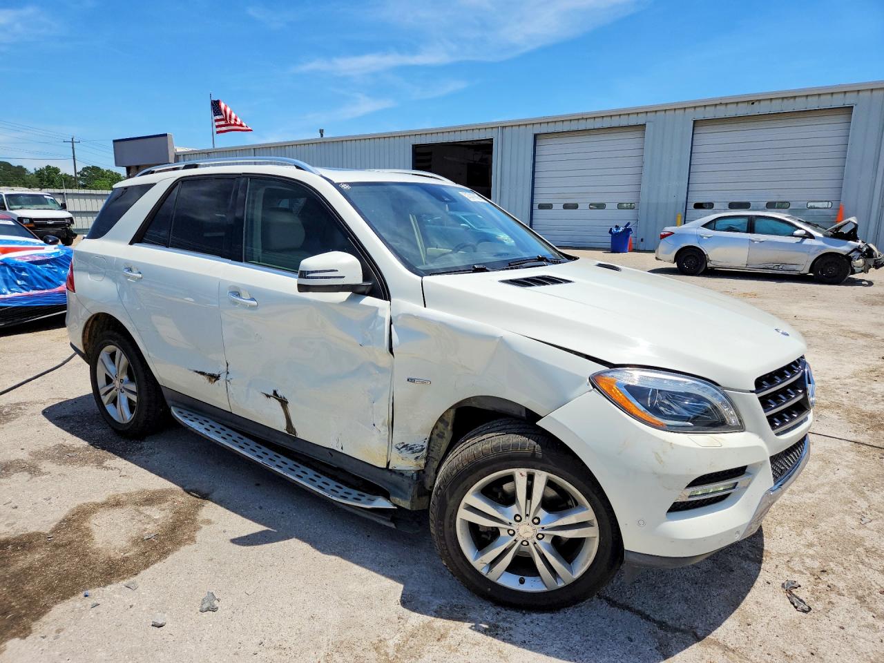 2012 Mercedes-benz Ml 350 4matic White vin: 4JGDA5HB5CA081749