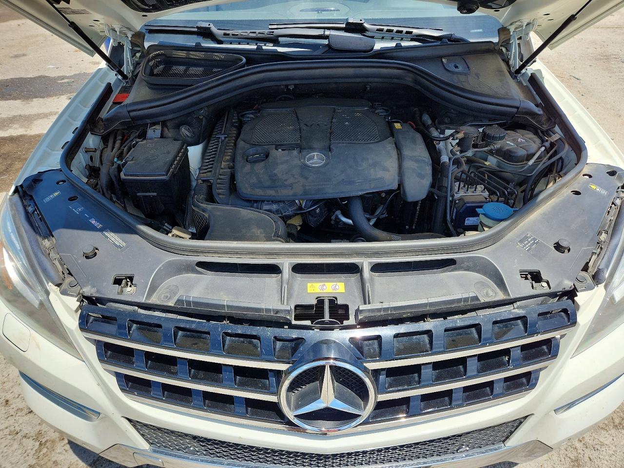 2012 Mercedes-benz Ml 350 4matic White vin: 4JGDA5HB5CA081749